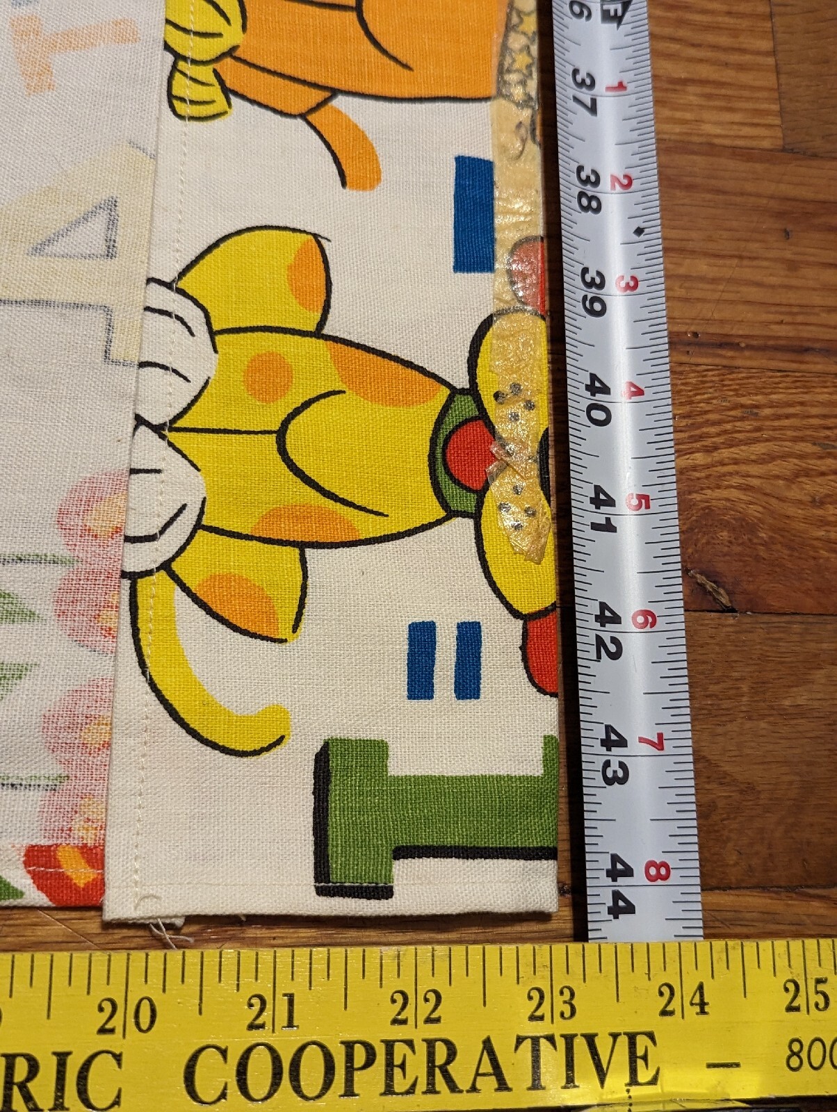 Vtg Children’s Nursery Valance ~ 44″x 23″ – 1970s Fun Dog Frog Rabbit & Numbers
