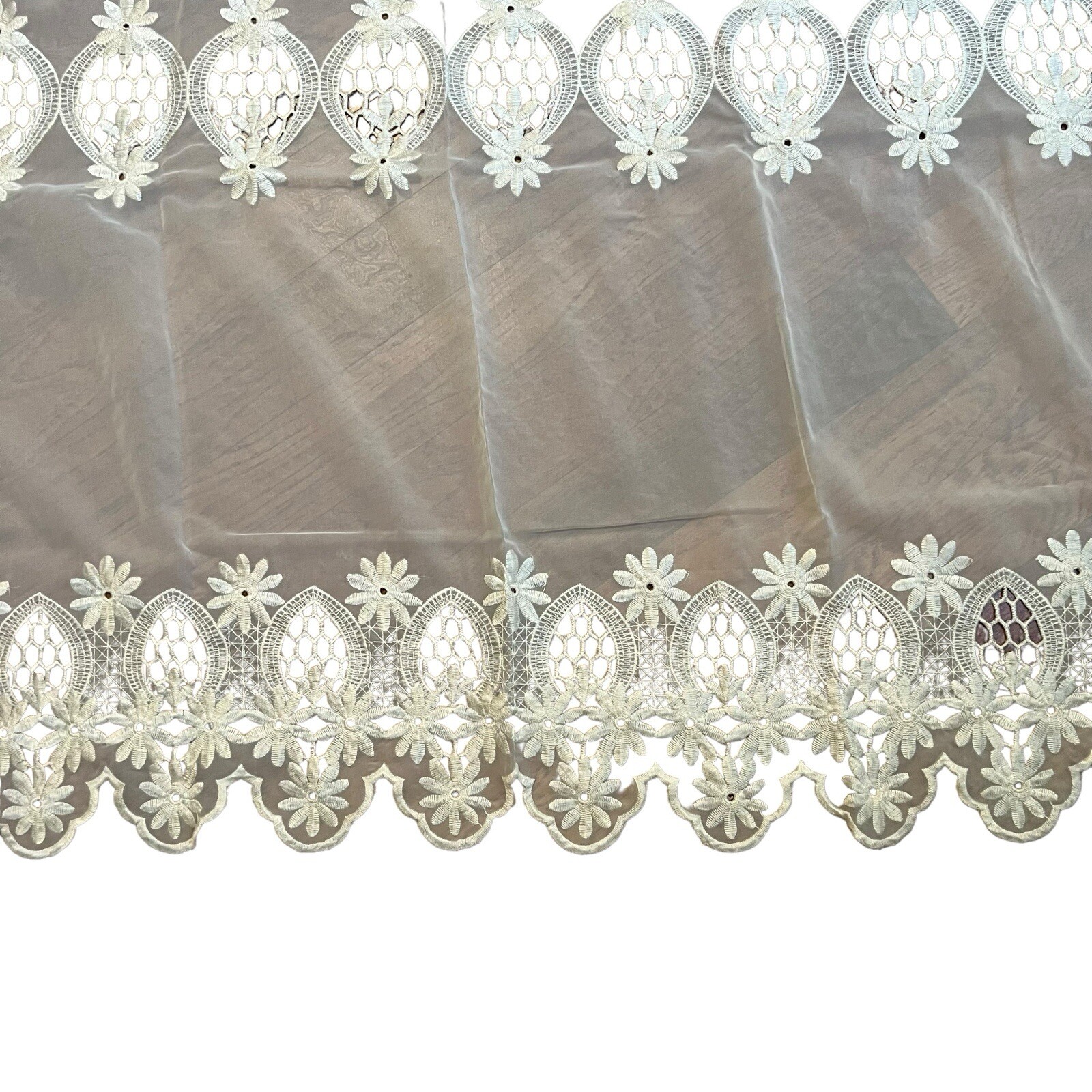 Pair VTG Lace Sheer Curtain Tiers Embroidered Scallop Daisy Flowers White Tiers