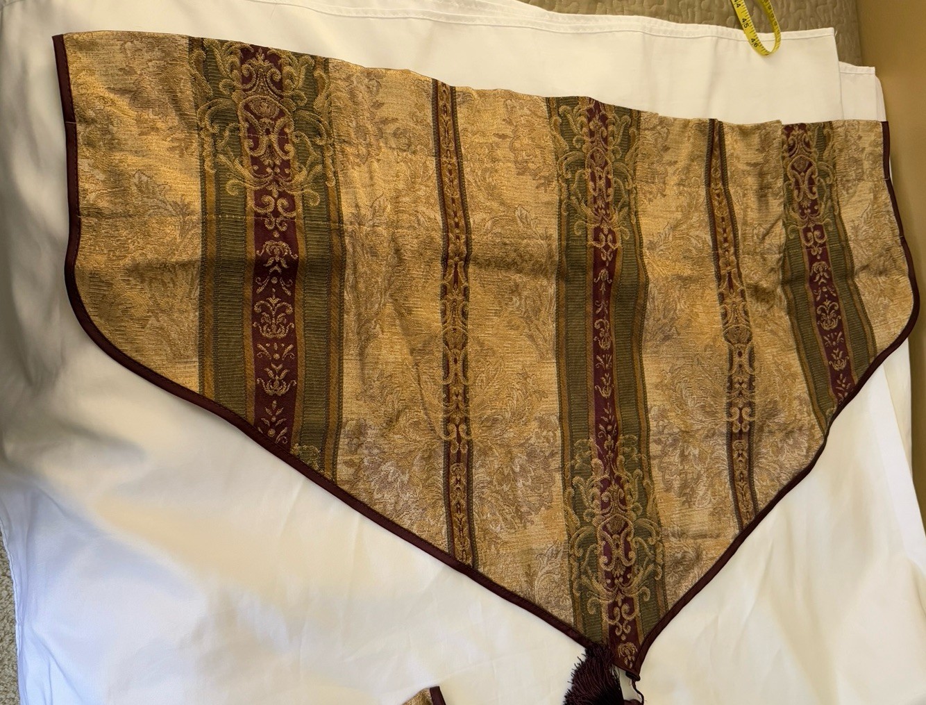 Croscill Townhouse Ascot Valances Stripe Burgundy Green Tassels Set Of 2
