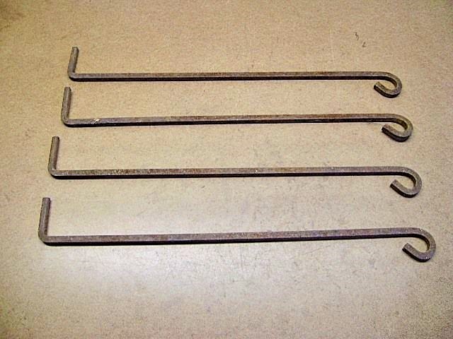 Vintage Lot of 4 Old Hand Forged Iron Curtain Tie Backs (?) Rusty 1/4″ Stock 18″