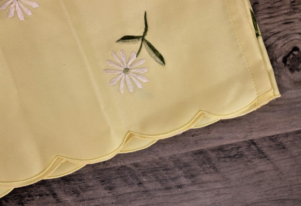 Pair Yellow Daisy Embroidered Window Valances Cottage Farmhouse Kitchen Curtains