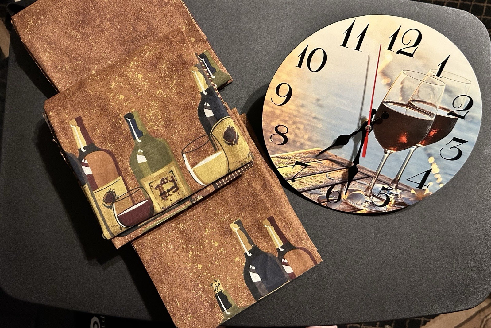 KITCHEN WINDOW CURTAINS AND CLOCK SET – WINE THEMED