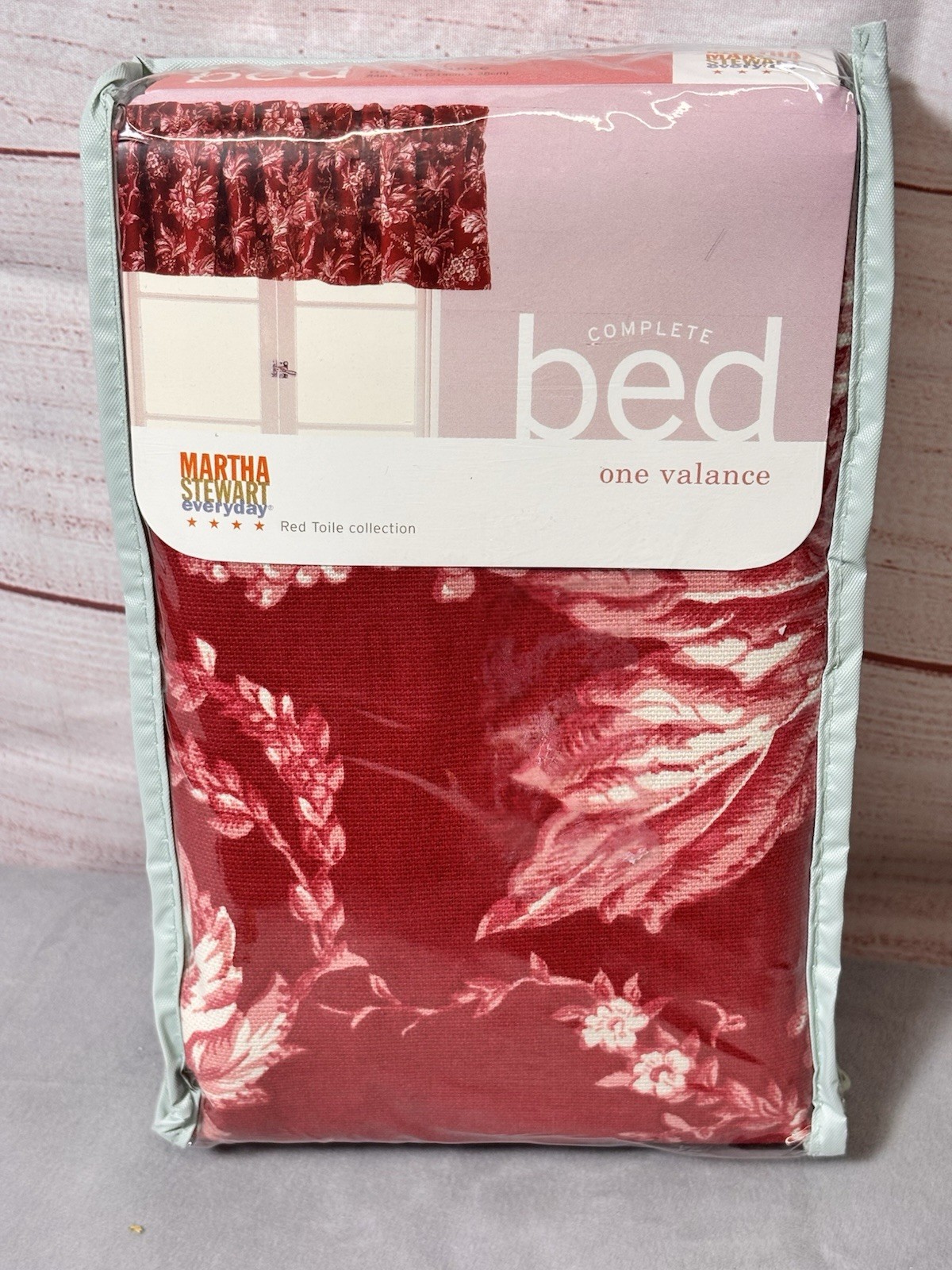 Martha Stewart Everyday Vintage 2002 Red Toile (1) Valance