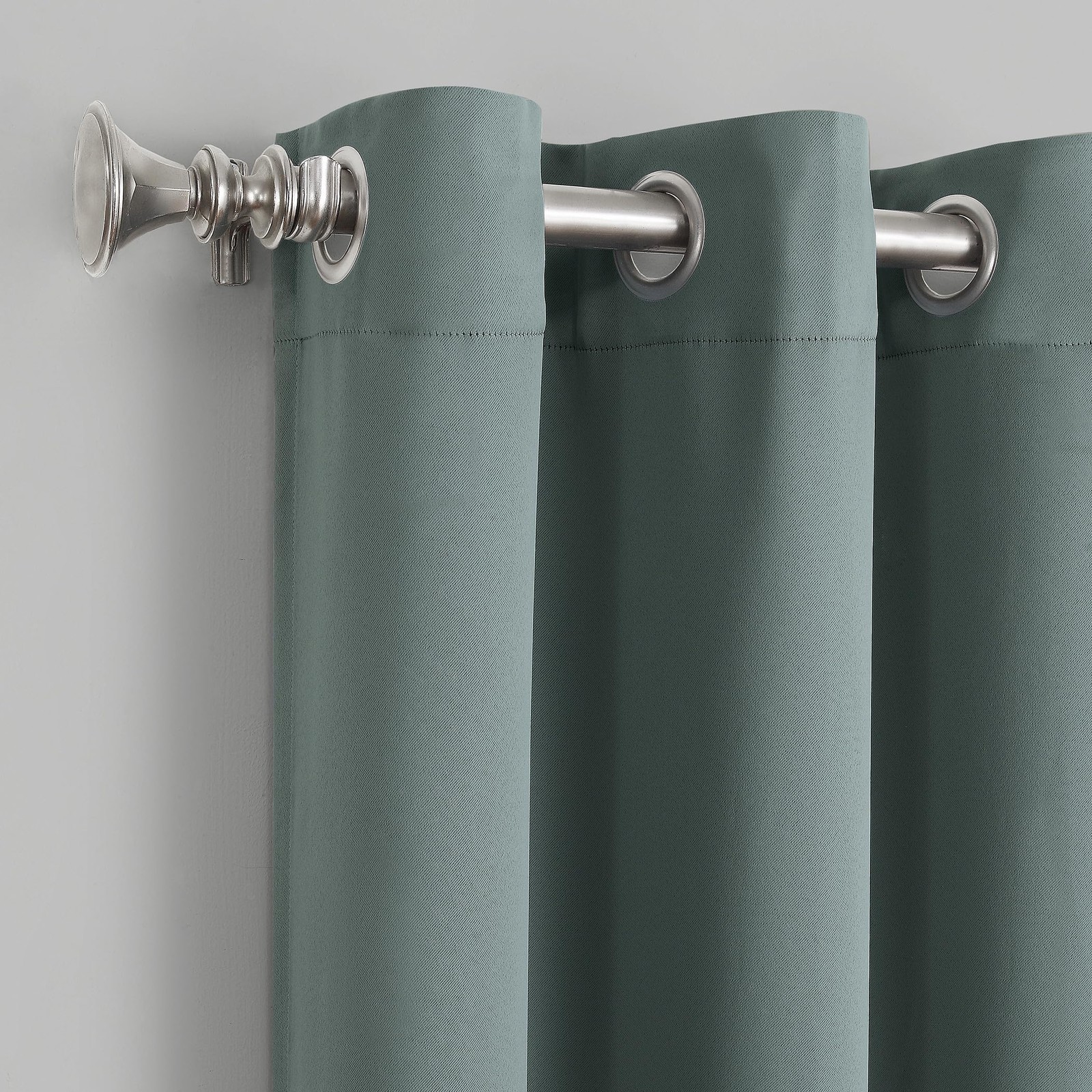 Easton Energy Saving Blackout Grommet Curtain Panel, 40″ x 84″, Mineral