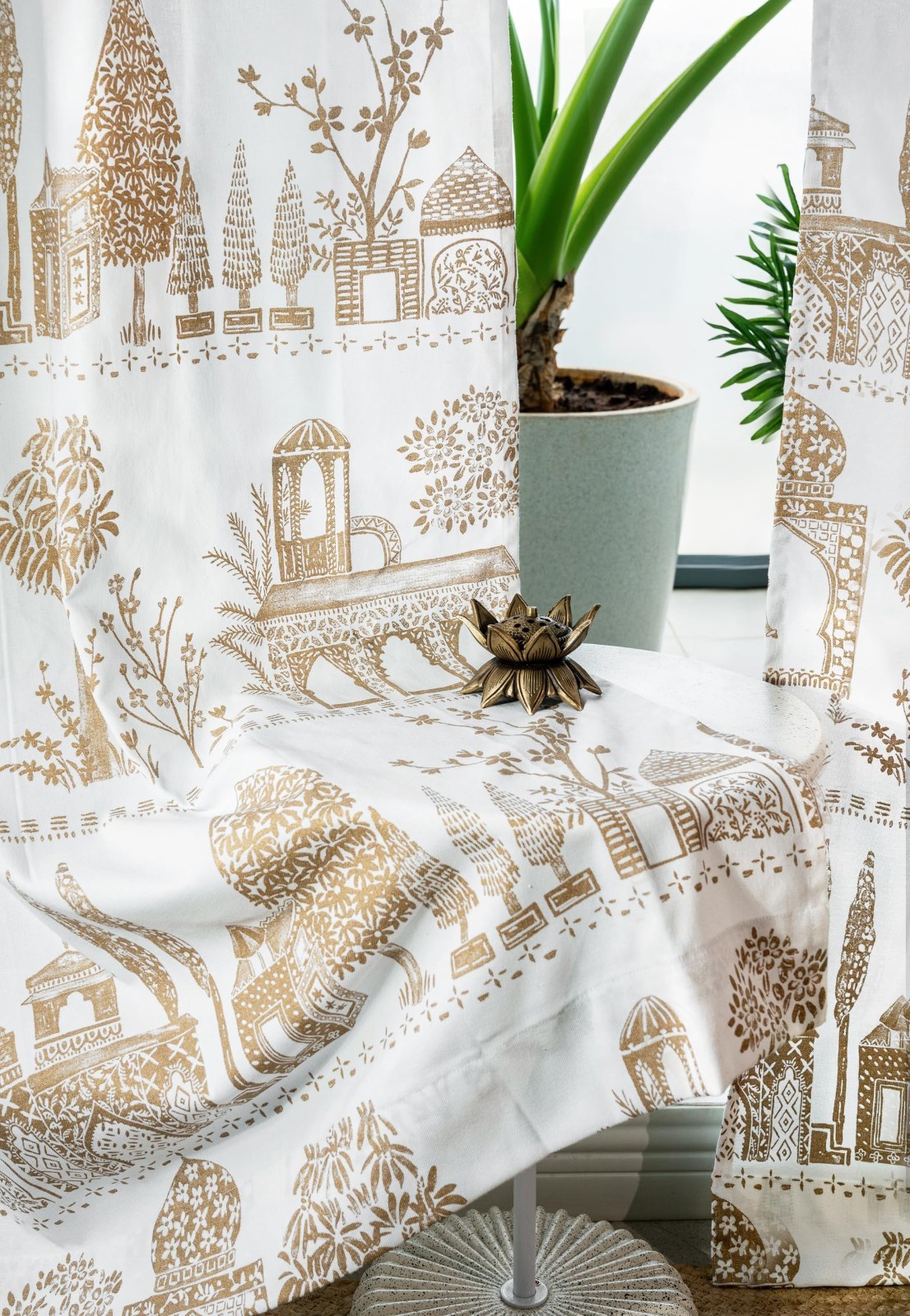 Window Curtains 5 Feet Mughal Print Cotton Set of 2, BackTab