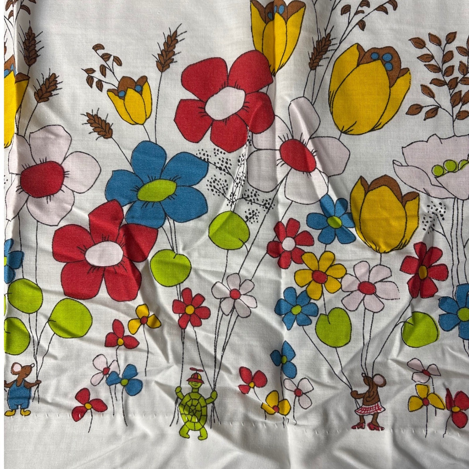 Fashion Manor JCPenney Vintage Floral Curtain Panel Colorful Flowers Mice 1970s