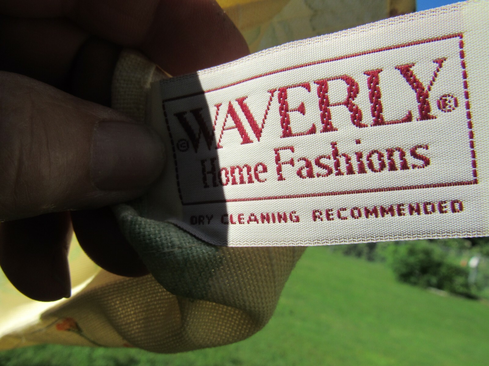 PRE-OWNED PAIR OF WAVERLY YELLOW FLORAL VALENCES – PRETTY – 16 X 79 – USA