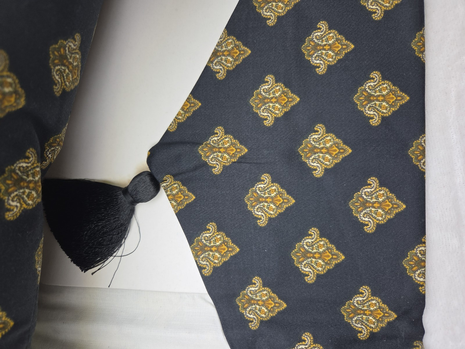 2 Vtg NEW Waverly Eagle Crest Black Ascot Valances Black 52 x 20″ Tassel 90s Y2K