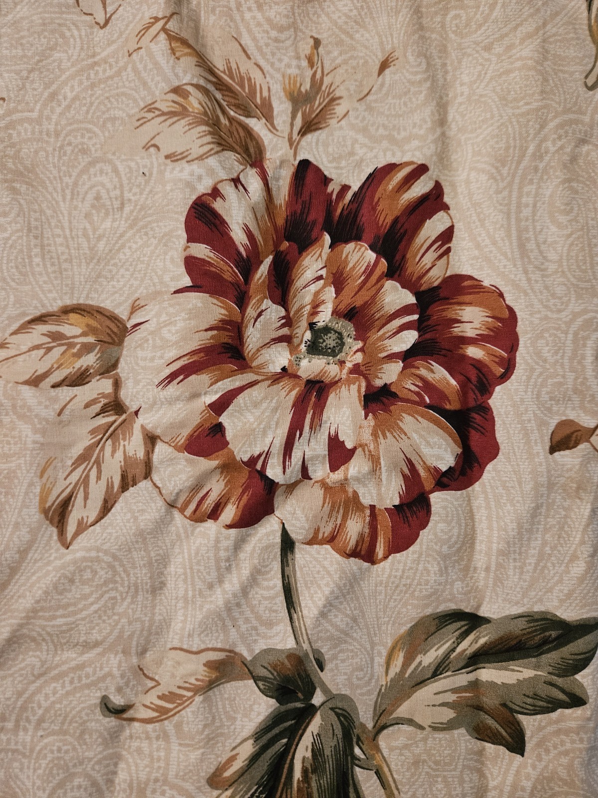 JC Penney Chris Madden Floral Pattern Pair of Rod Top Curtain Panels 41″x86″