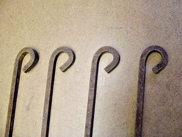 Vintage Lot of 4 Old Hand Forged Iron Curtain Tie Backs (?) Rusty 1/4″ Stock 18″