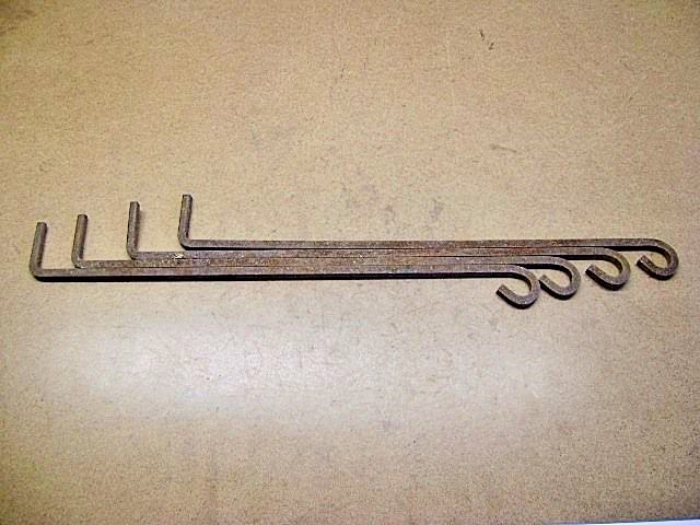 Vintage Lot of 4 Old Hand Forged Iron Curtain Tie Backs (?) Rusty 1/4″ Stock 18″