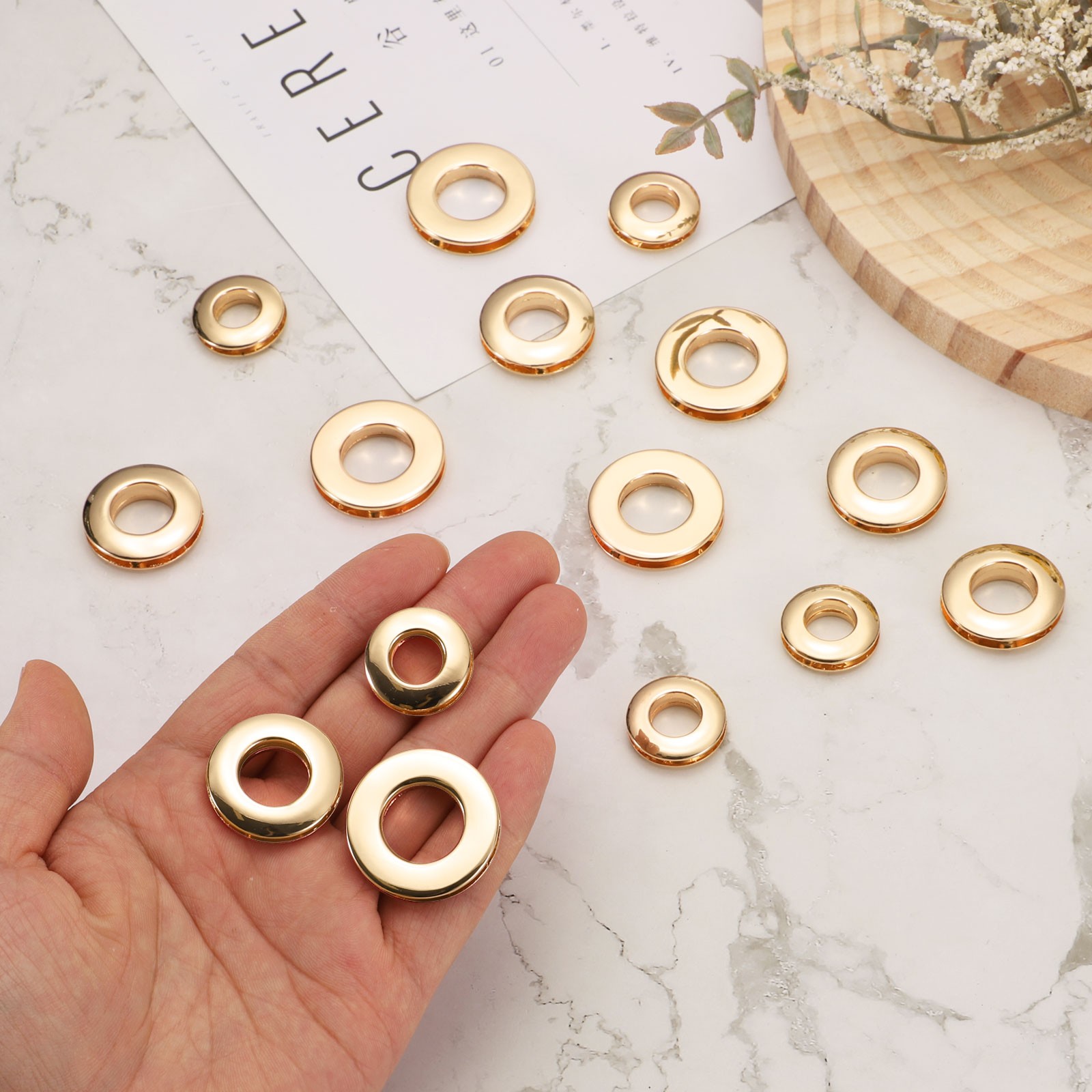 4 Piece Zinc Alloy Curtain Eyelets, 1/2″ (13.8mm), Gold