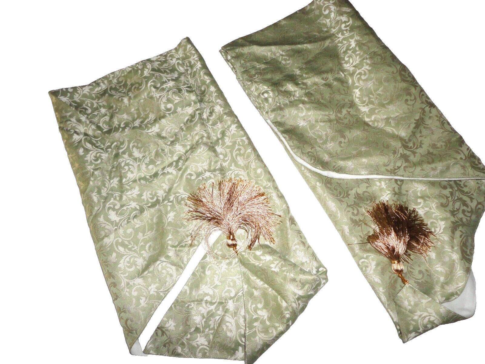 WATERFORD VENISE GREEN & IVORY JACQUARD BROCADE TASSEL (2) ASCOT VALANCE 40 X 25