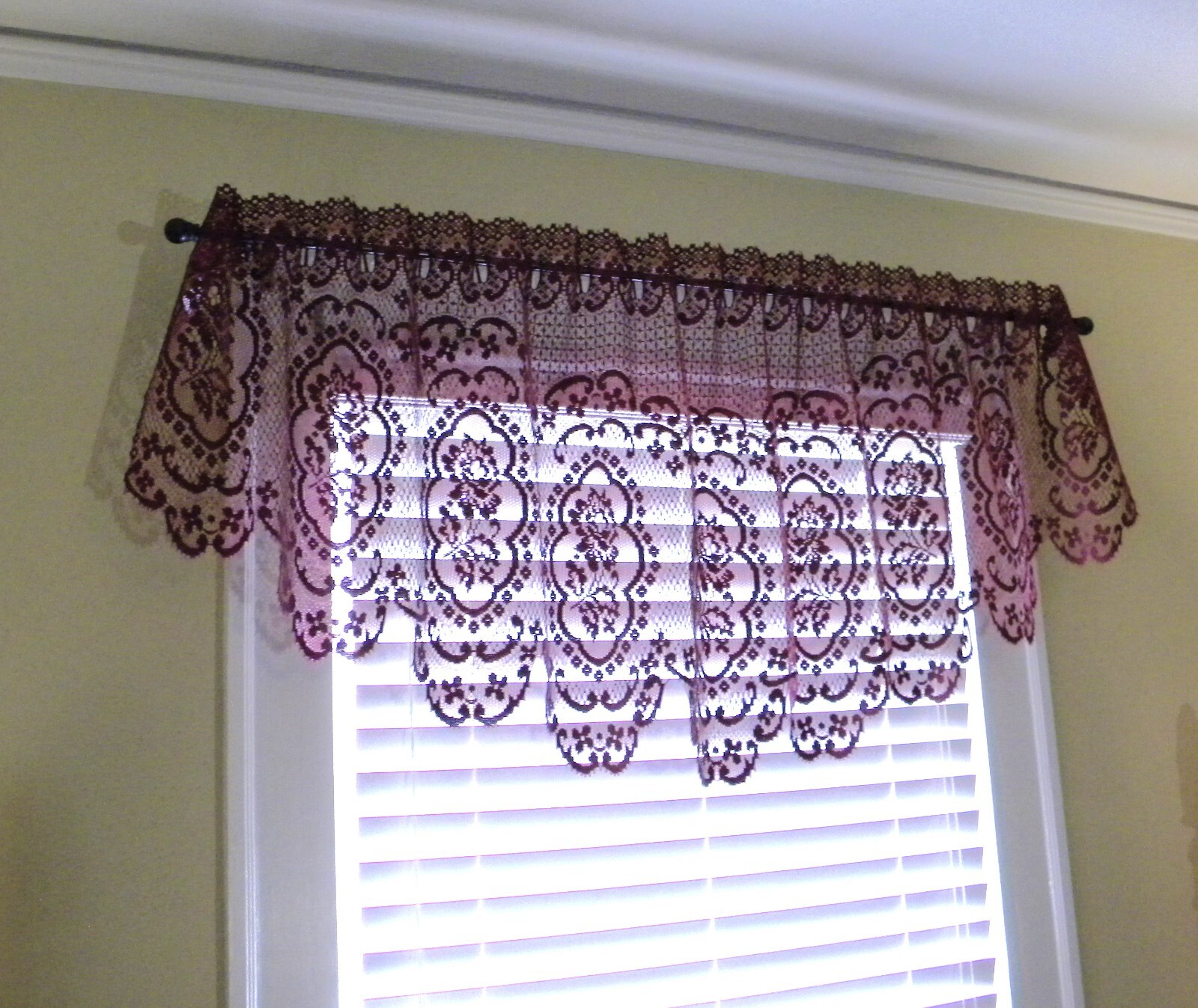 Discontinued Heritage Lace Cameo Rose 60″ x 24″ Burgundy Festoon Window Valance