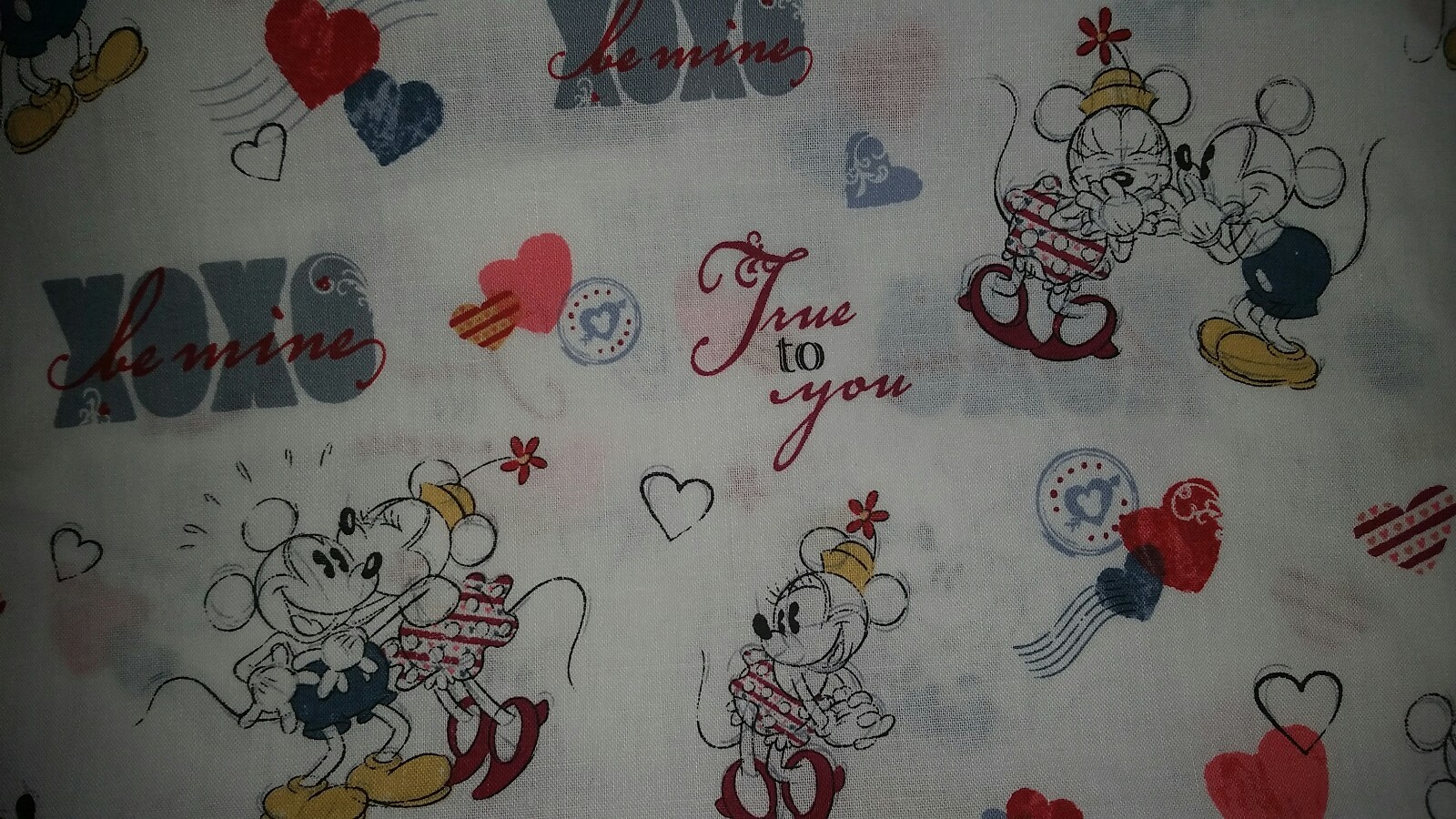 LINED WINDOW VALANCE 42X12 DISNEY MICKEY MINNIE MOUSE LOVE HEART VALENTINE