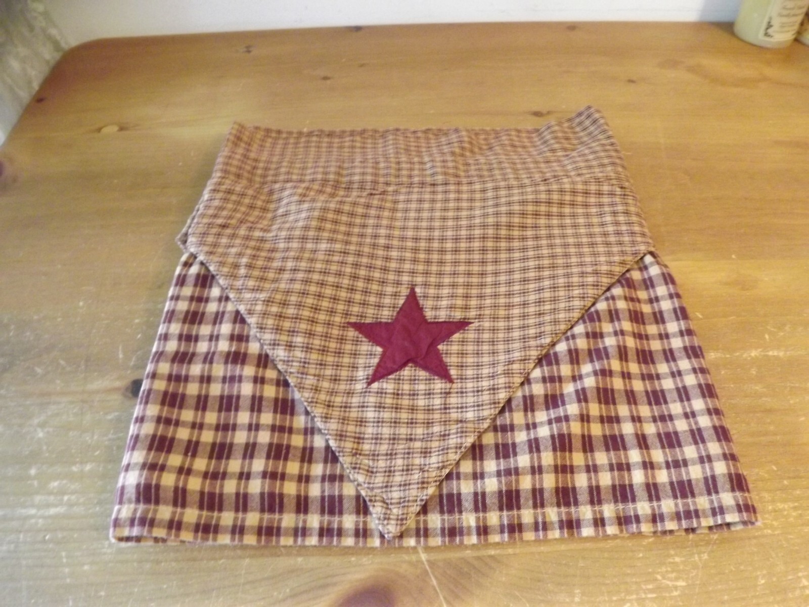 IHF 2 layer lined valance PLAID w/ COUNTRY STARS maroon & tan 56″W