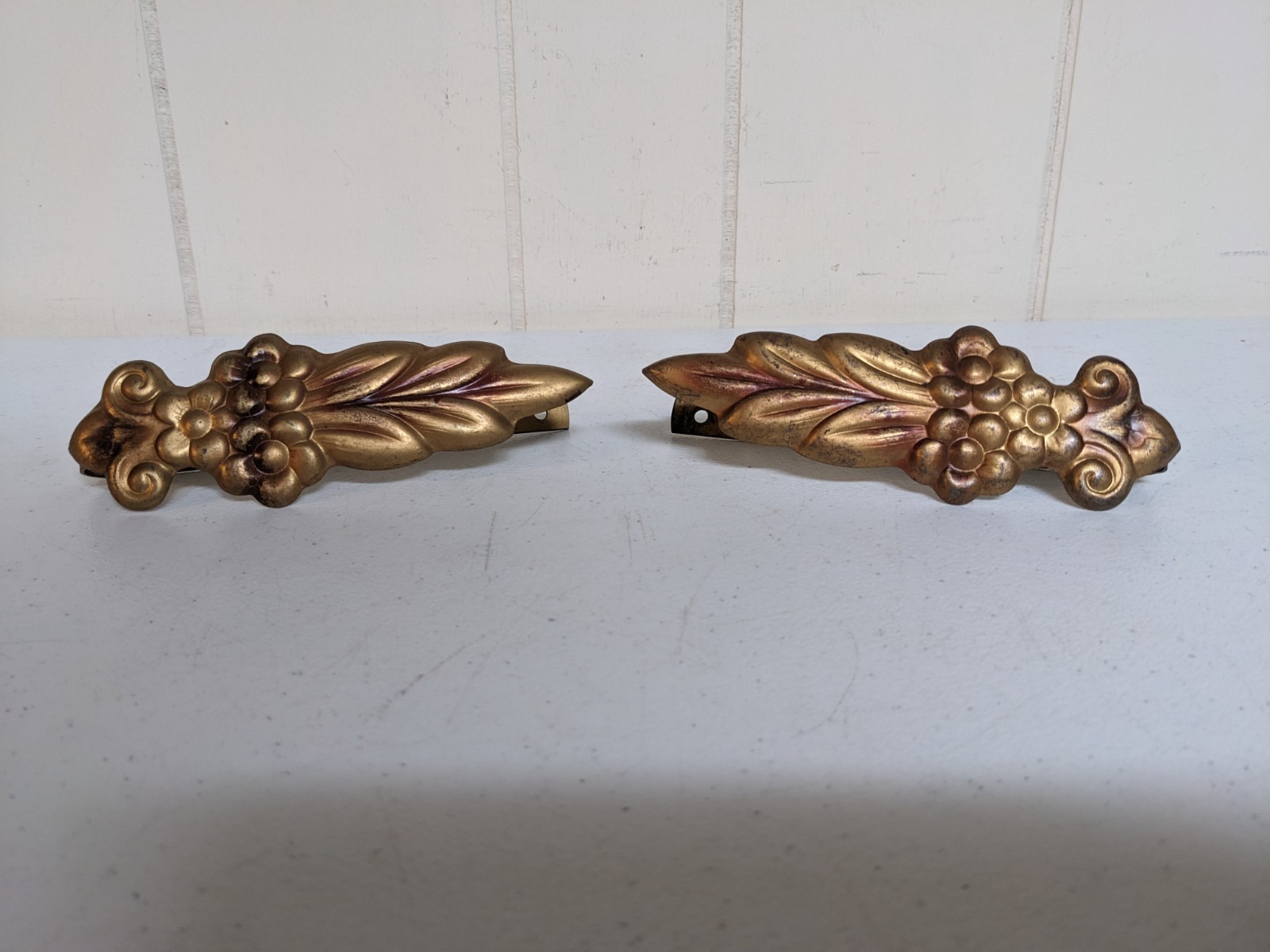 Pair Metal Curtain Drape Holdback Tieback Gold/Reddish Tone Leaf/Floral Wall Mt