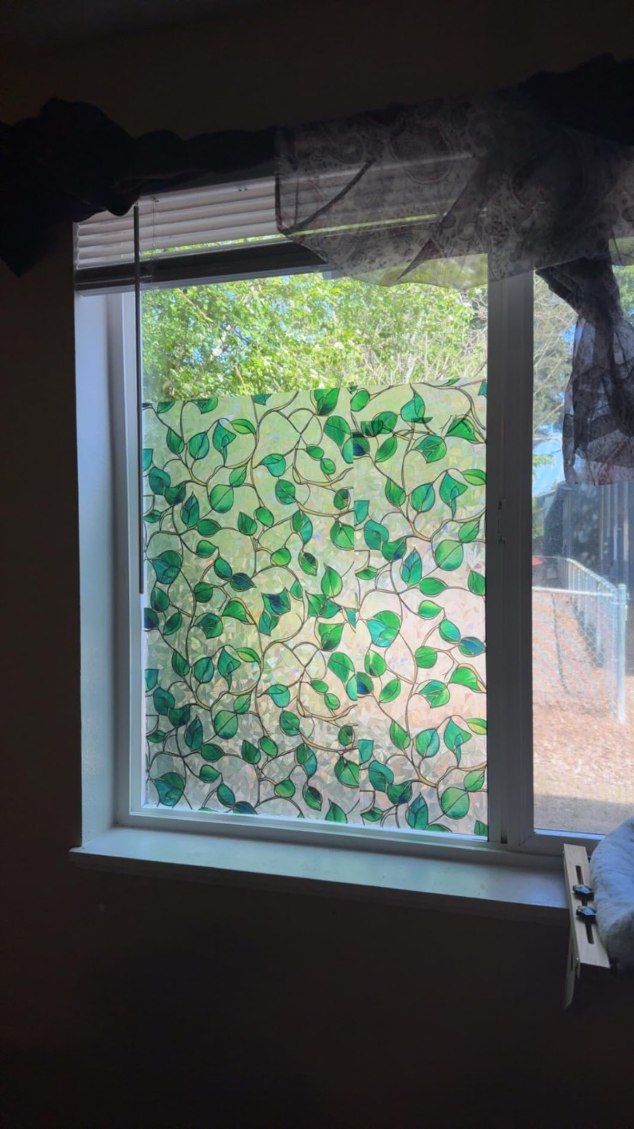 Rainbow Window Privacy Film 78.5×23.5 – UV Protection & Holographic Elegance