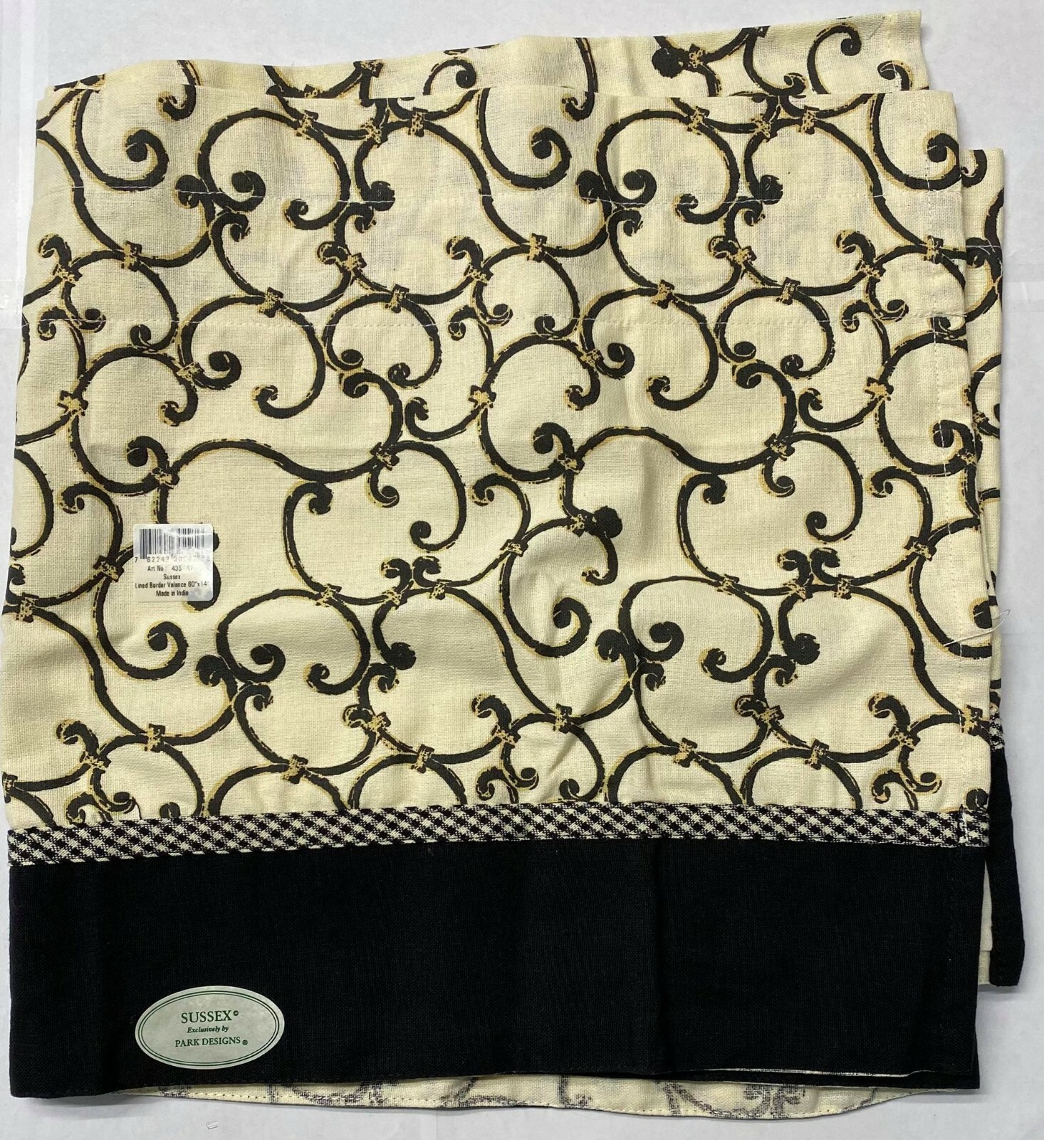 PD Sussex Lined Border Valance
