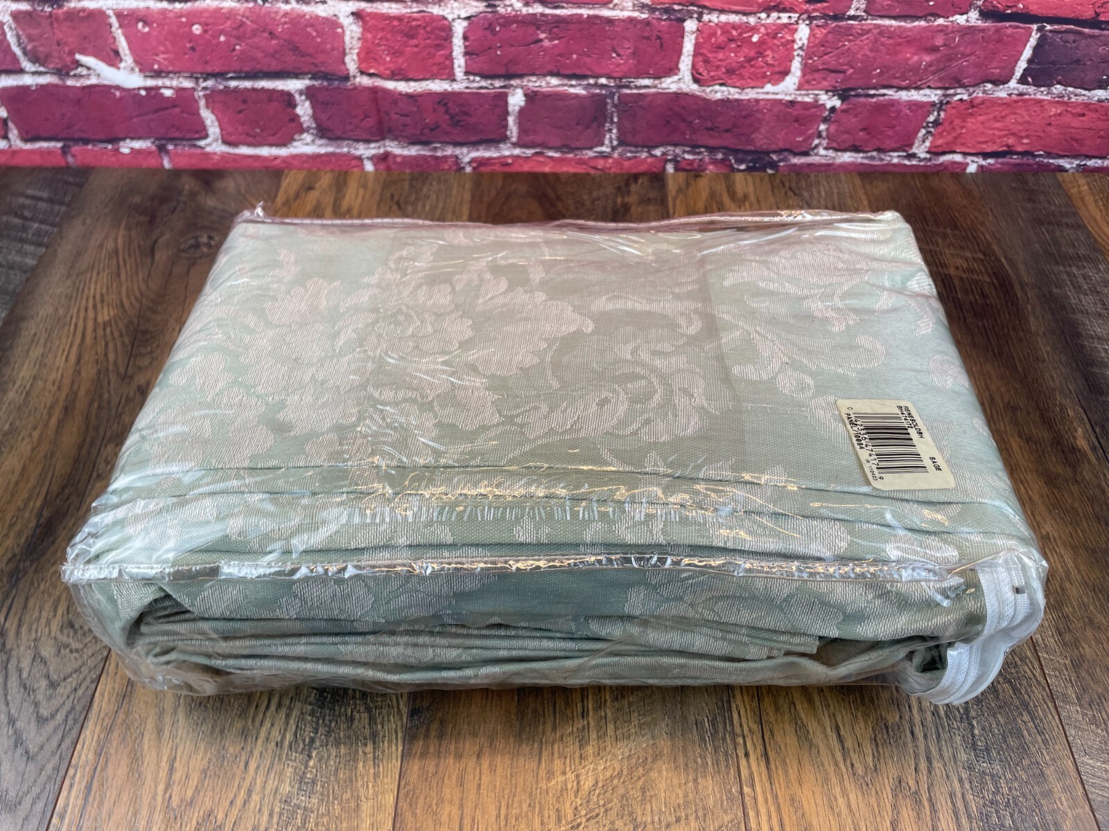 Preowned JC PENNEY Home RENEE SOLID ONE PLEATED PATIO PANEL 100″ x 84″ SAGE Nice
