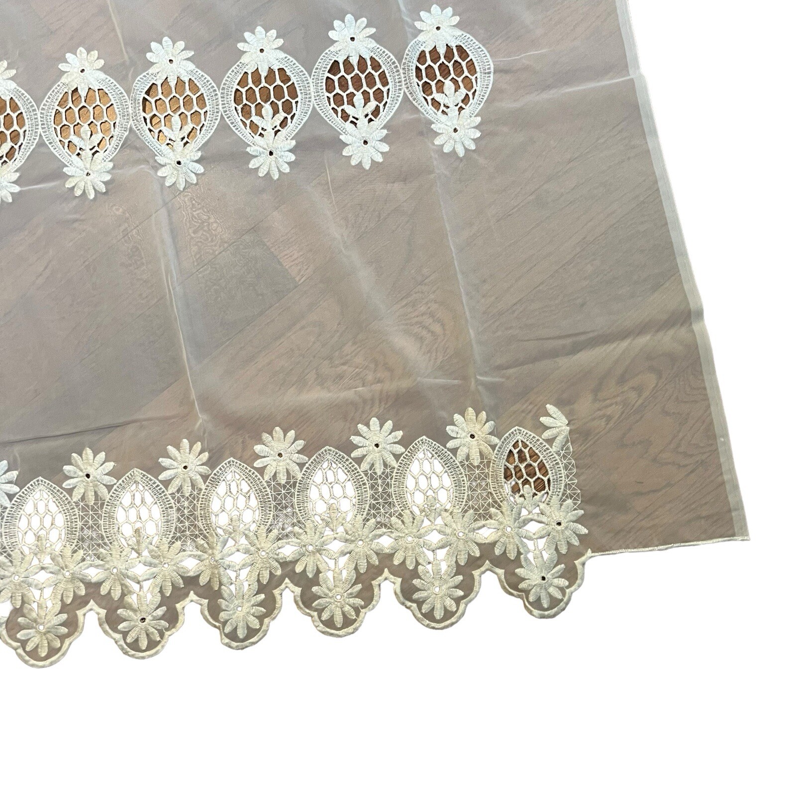 Pair VTG Lace Sheer Curtain Tiers Embroidered Scallop Daisy Flowers White Tiers