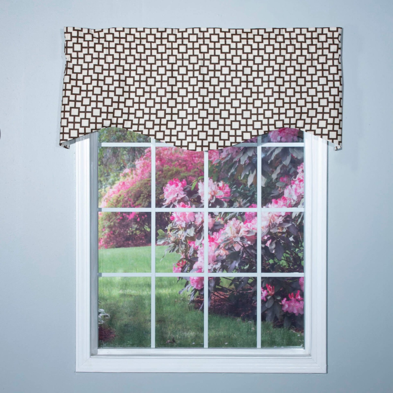 Winston Valance The Window – Chocolate