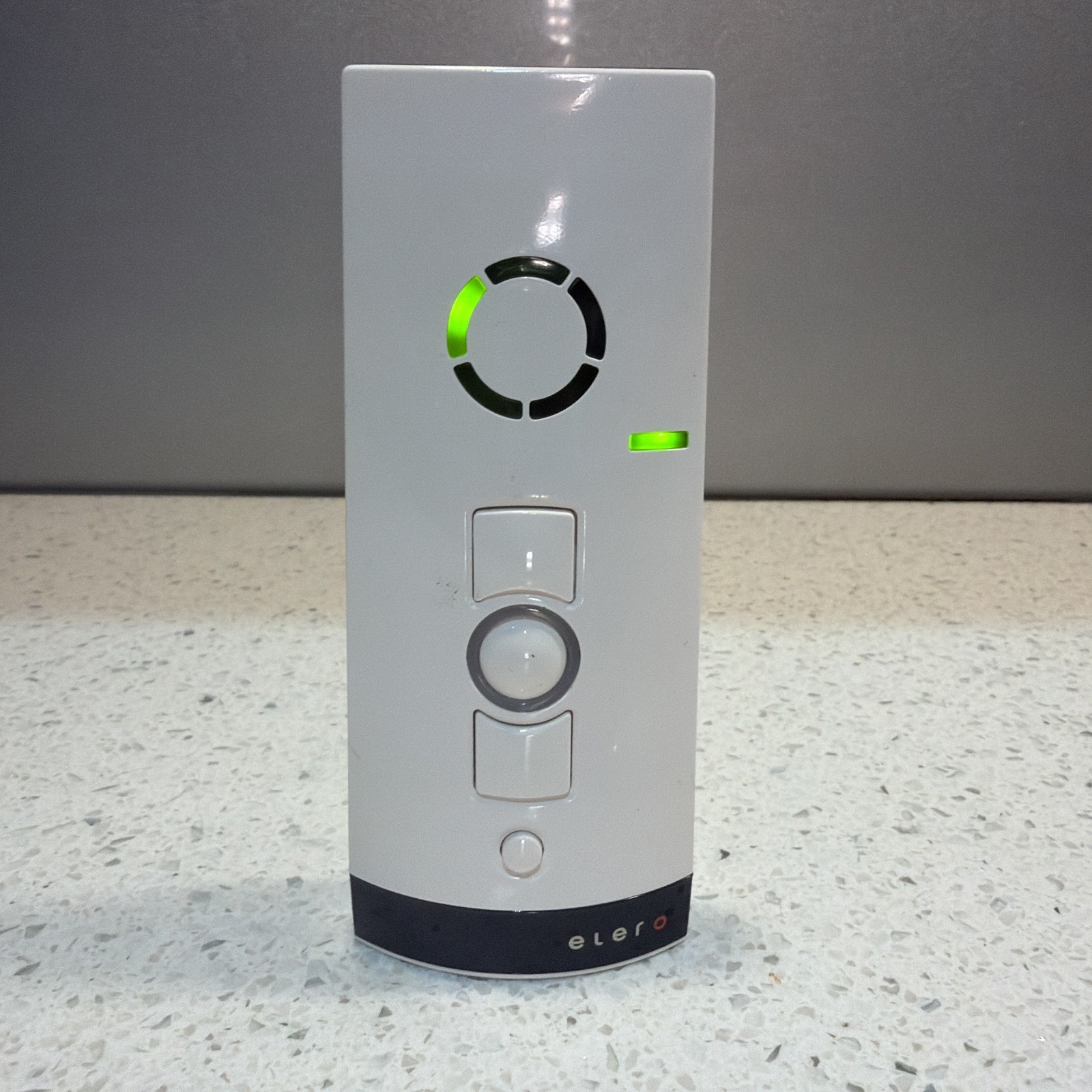 Elero Variotel 2 Wireless Handheld Transmitter 5 + 1 Channels, 868 MHz White