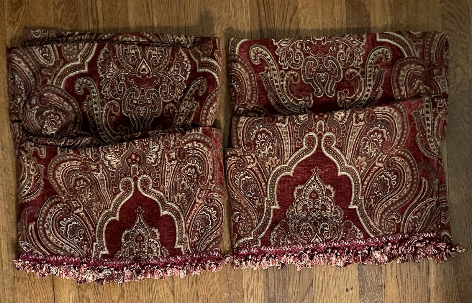 Croscill Federal Style Valances Set Of Two 40″ X 21″ – Very Good Condition.