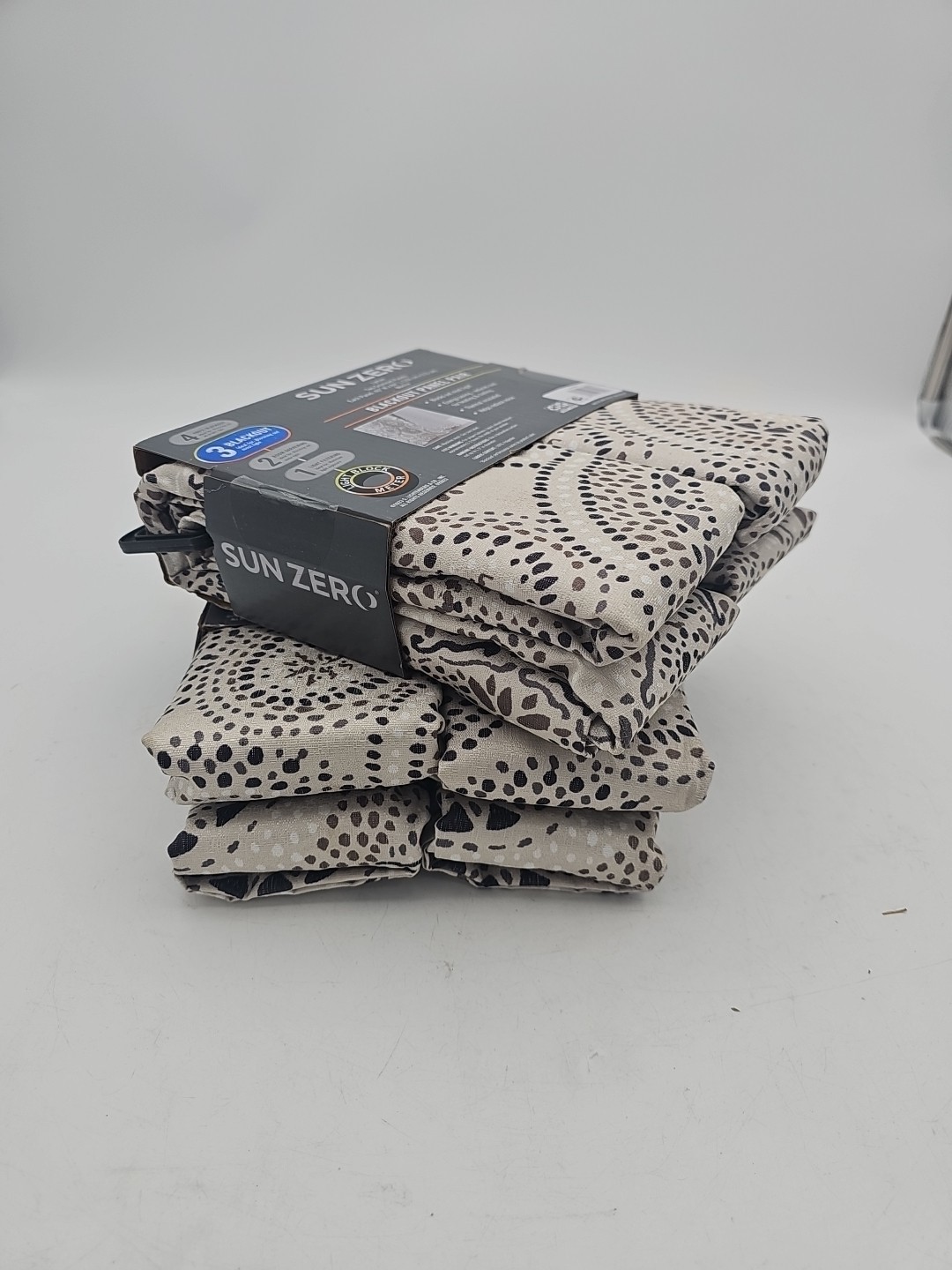 New lot of 2 Sun Zero 84″ blackout curtain packs. Total 4 gray/white panels.