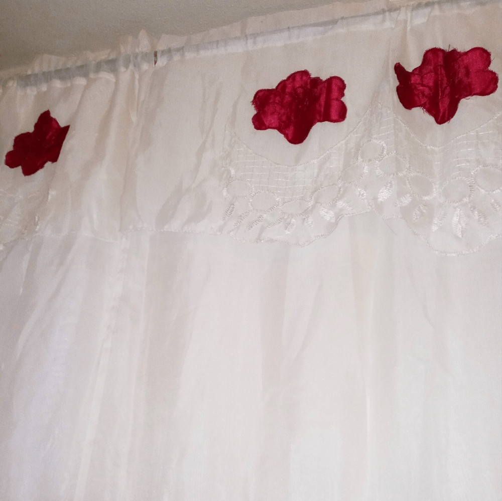 6 royal curtains