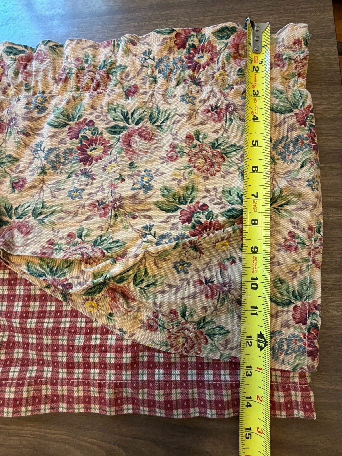 Rich Tan Floral And Plaid Valence 14×54” Cottagecore Farmhouse Vtg