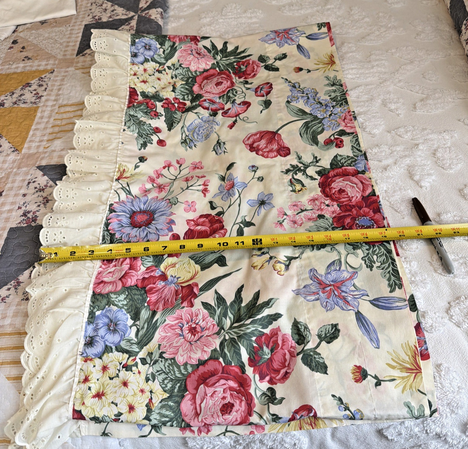 Vintage 120″ Inch Window Valance – Rod Pocket COTTAGE CORE FLORAL ROSES eyelet