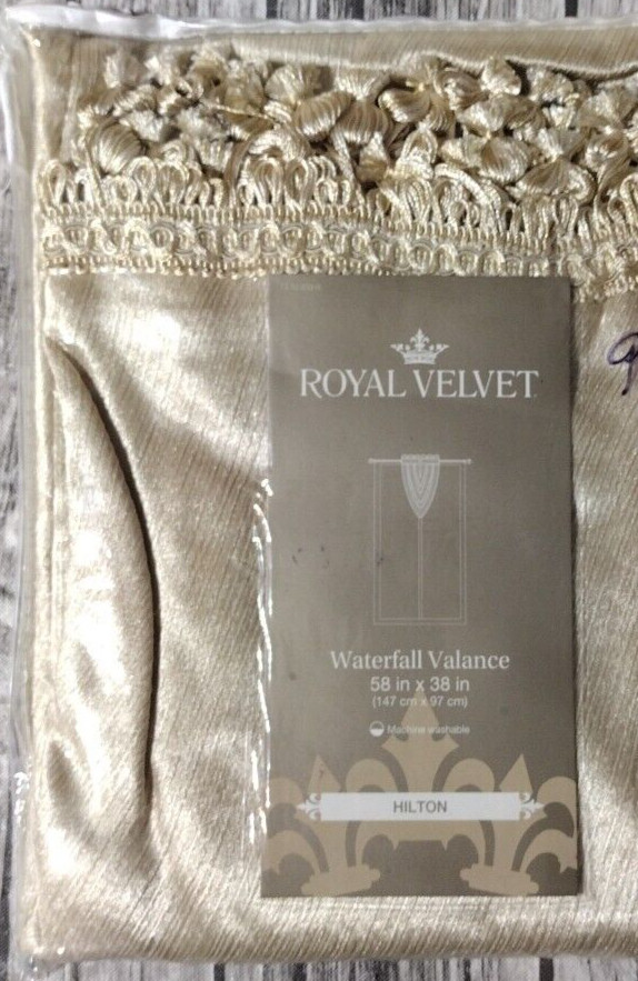 Waterfall Valance, Candlelight, 58″ wide x 38″ long, HILTON, Royal Velvet, NWT