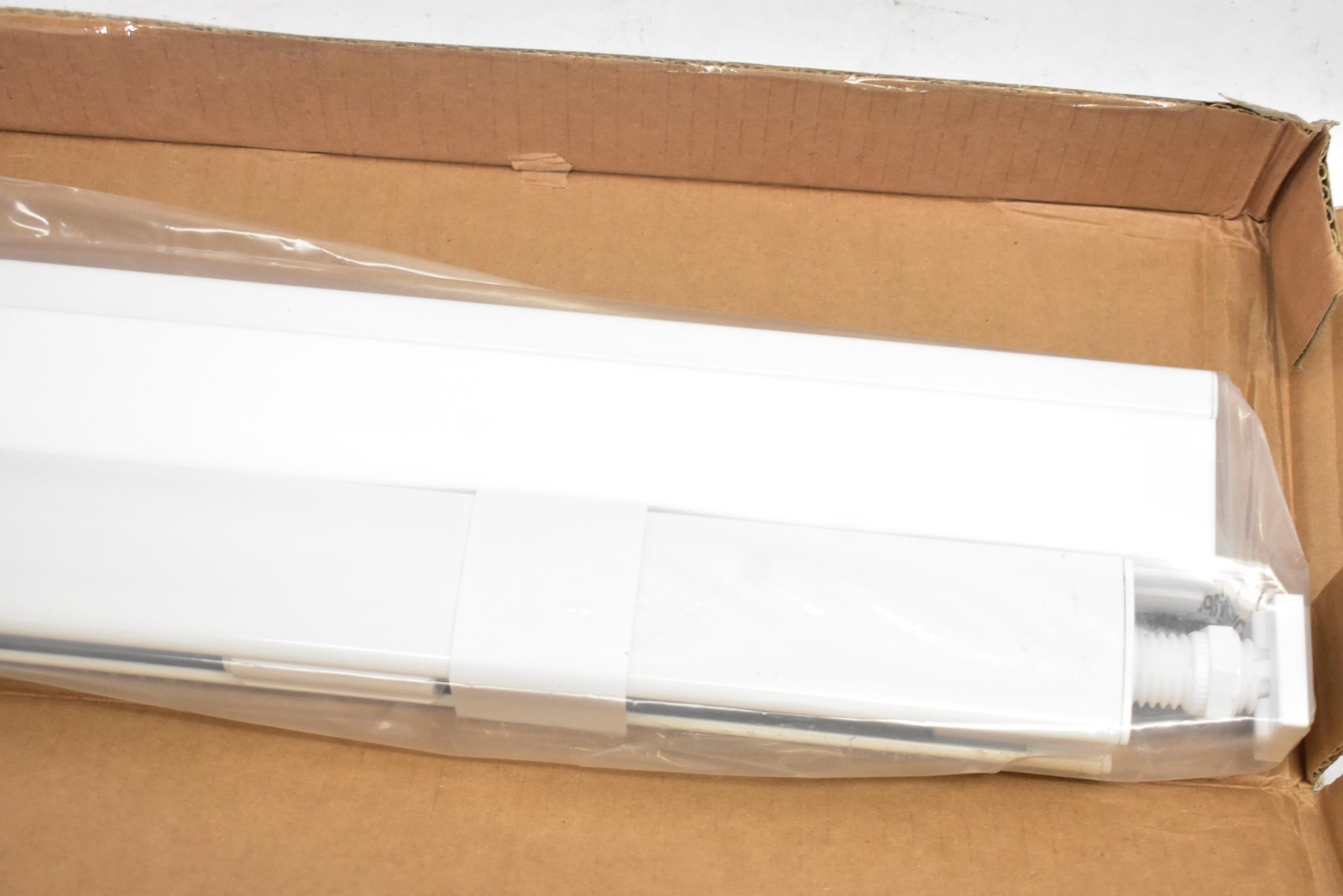 Cordless Cellular Shade 33×48 White Polyester Light Filtering Window Shade