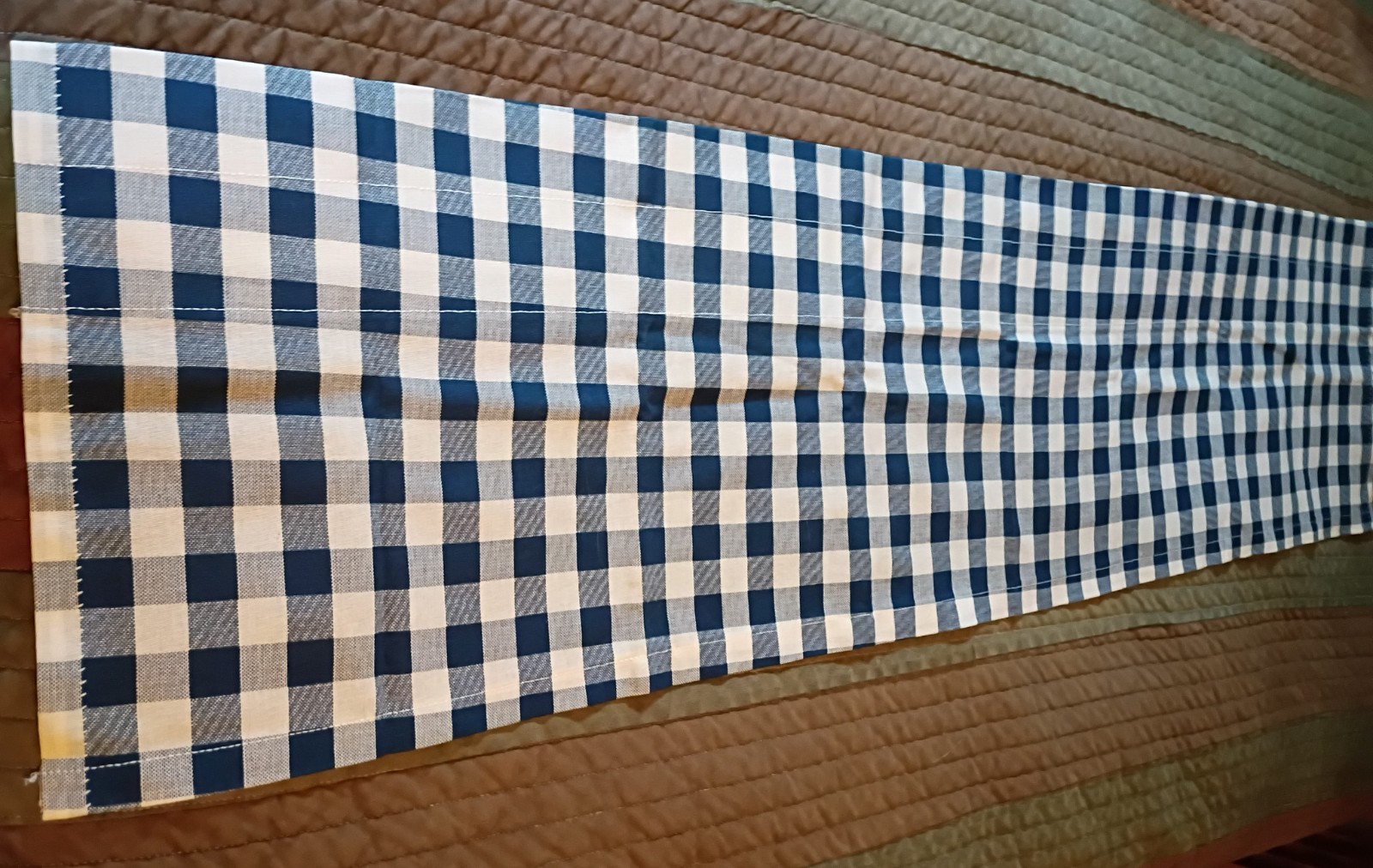 I VALANCE, 60″ X 15″. NAVY & LIGHT BEIGE CHECKED. LOUIS HORNICK. NWOT