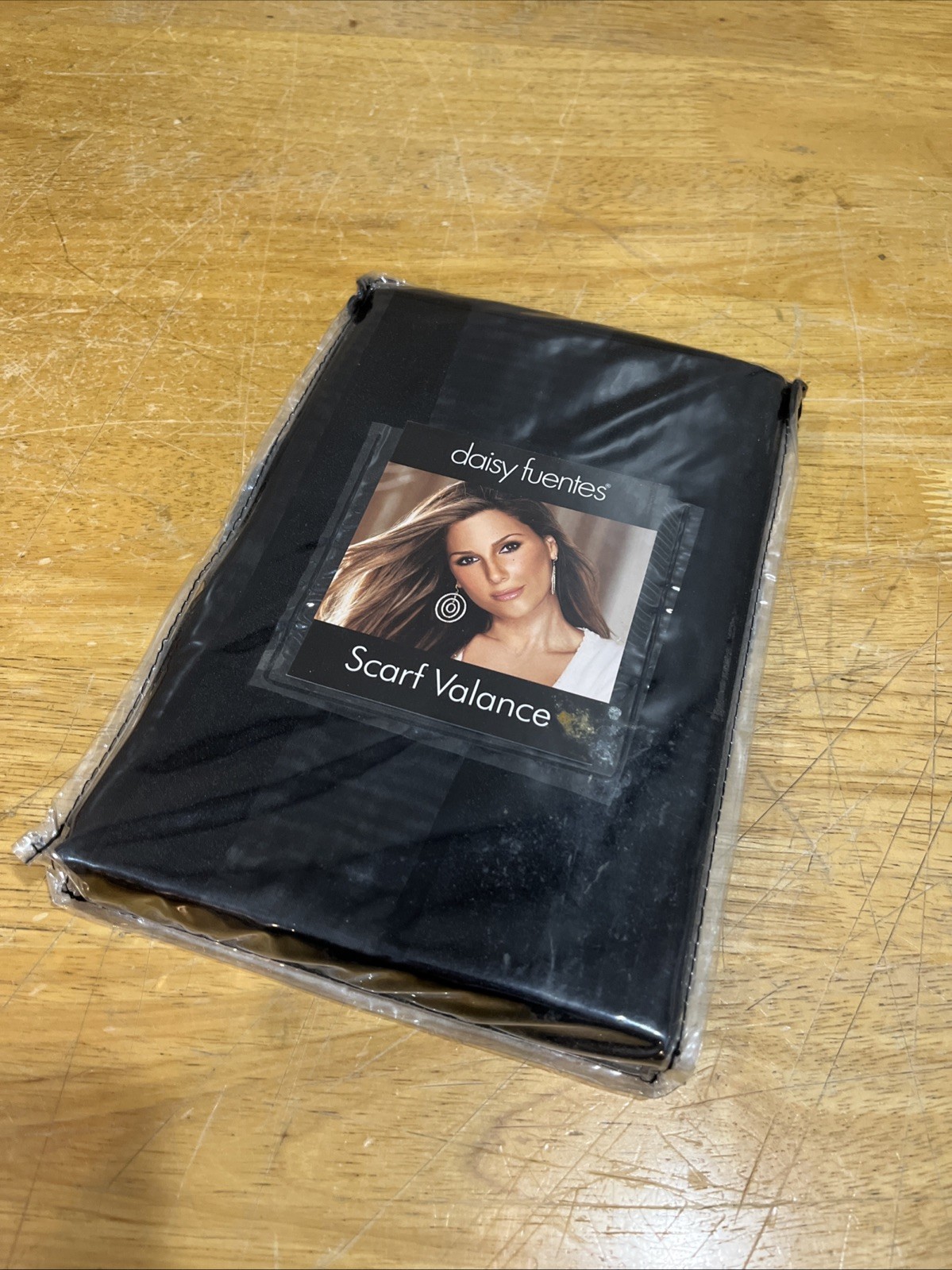 Vtg Daisy Fuentes Scarf Sheer Valance Black – 20″ x 84″