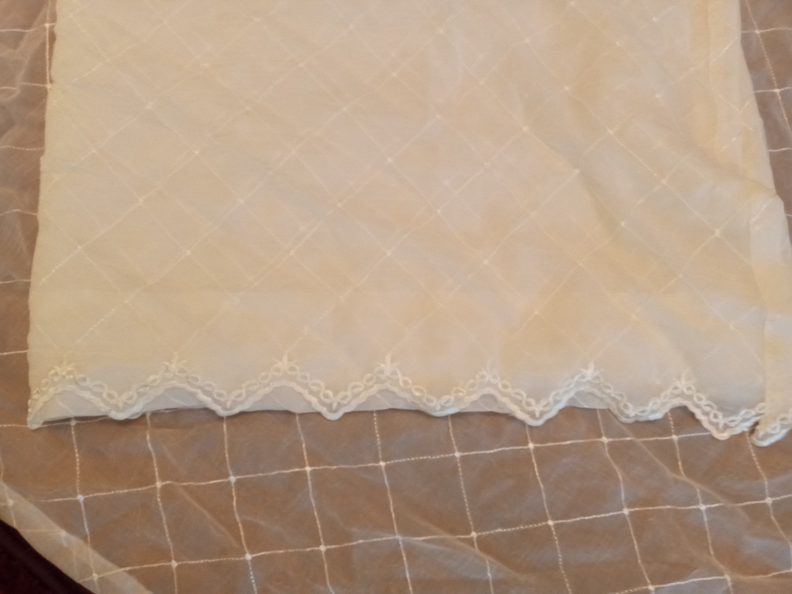 Vintage Set 2 White Sheer Embroidered Curtain Panels Rod Pocket 51×83 (102 Width