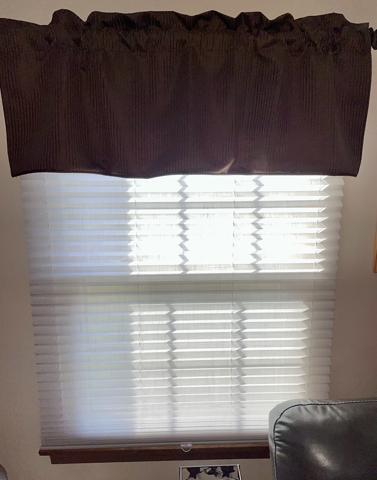 Cordless Grey Window Blinds. 46.5″ X 58″, Flaxen. NEW, Blinds.com.