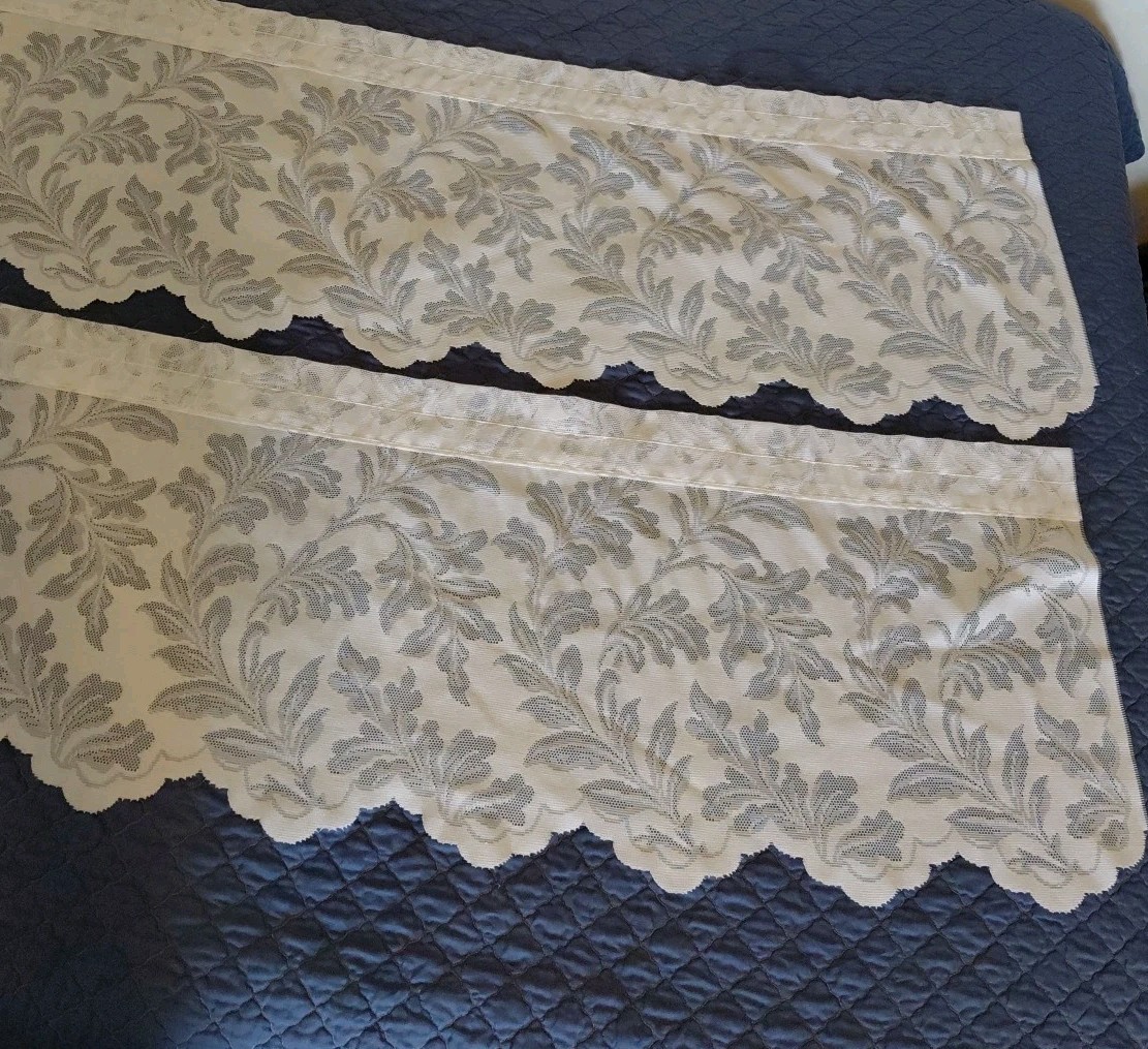 Set Of 2 Ivory Vintage Lace Valances-English Ivy, 57″ Wide X 18″ In Length