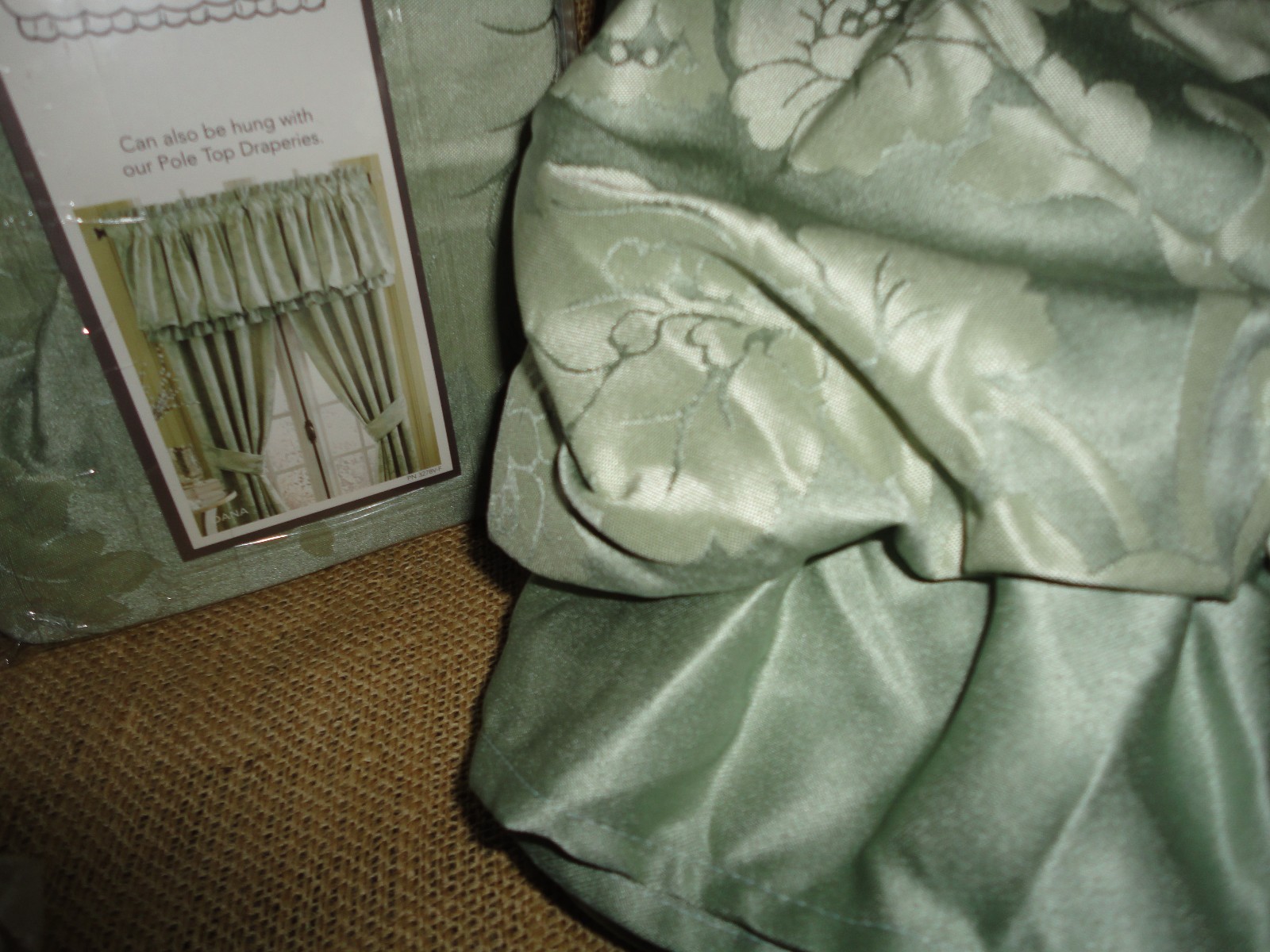CROSCILL DANA JACQUARD LAYERED SCALLOPED VALANCE LIGHT SAGE GREEN 52 X 16 NEW