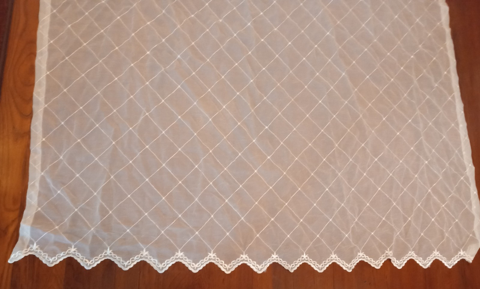 Vintage Set 2 White Sheer Embroidered Curtain Panels Rod Pocket 51×83 (102 Width