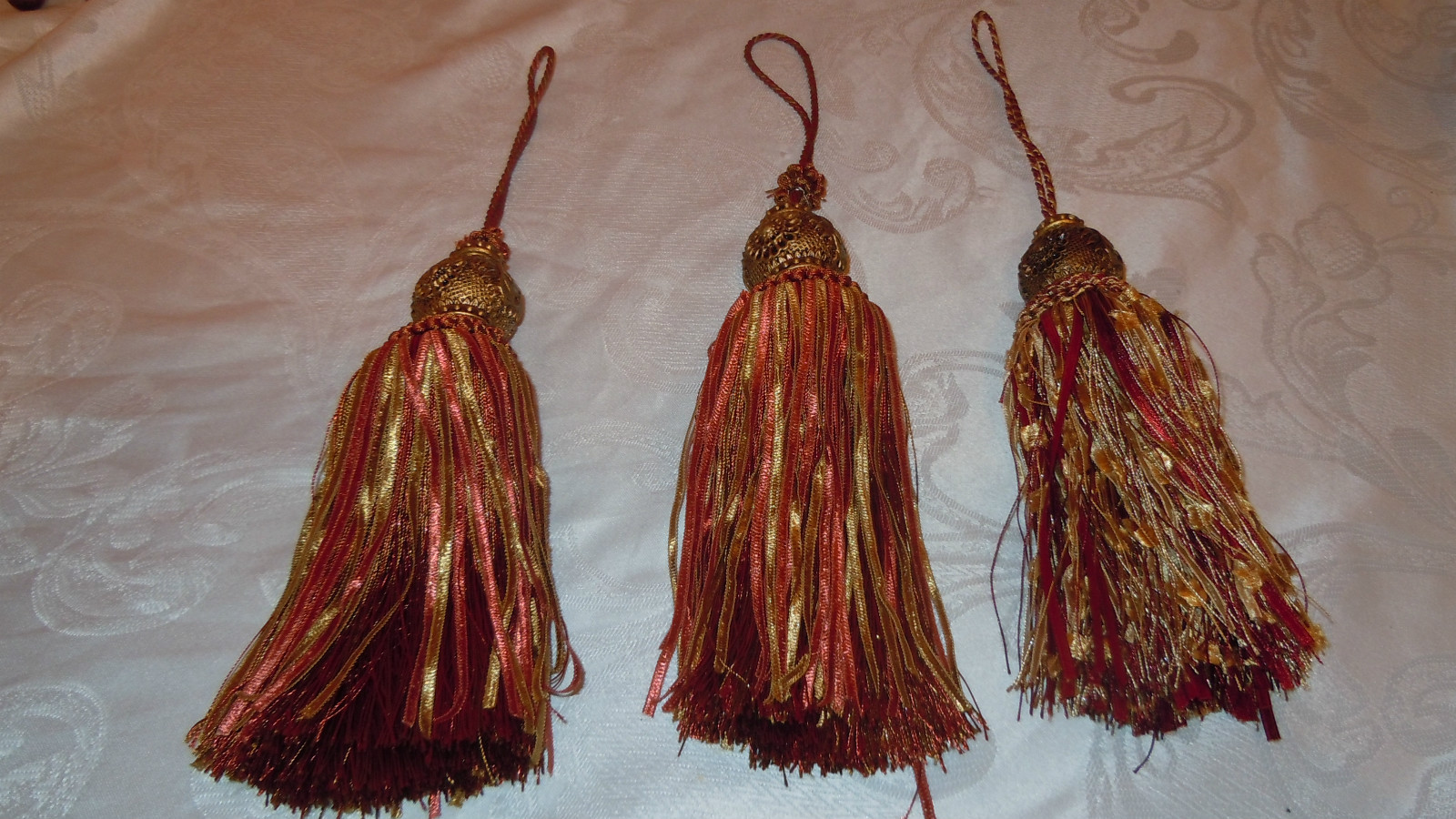 ABSOLUTELY GORGEOUS SET 3 Fringe Ribbon Curtain Tie Backs Brass Shiny, Red Gold
