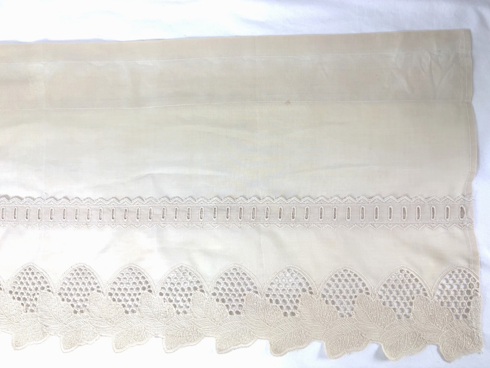 Vintage Ivory Cotton Lace Crochet 2 Curtain Valance Topper 12 x 34″ Cottage