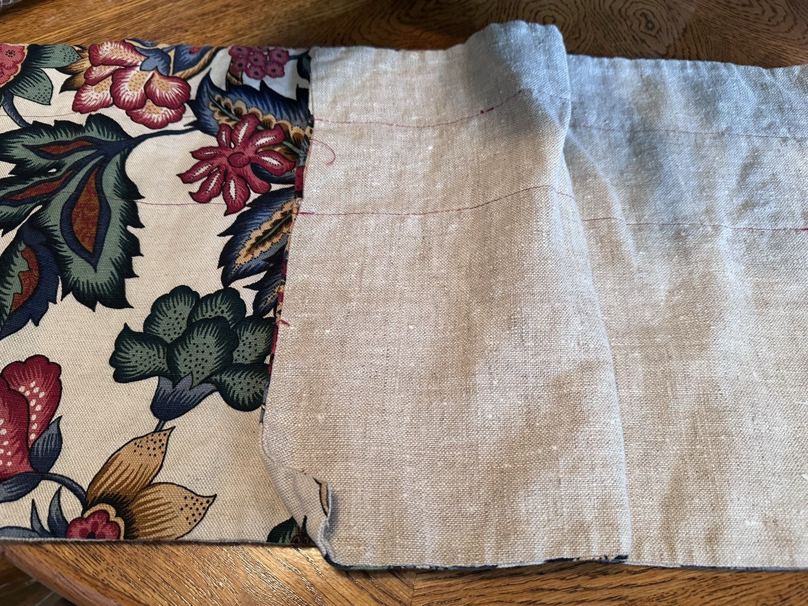 Vintage 1980’s Custom Linen Traditional Jacobean Floral Valance 12 1/4 X 50