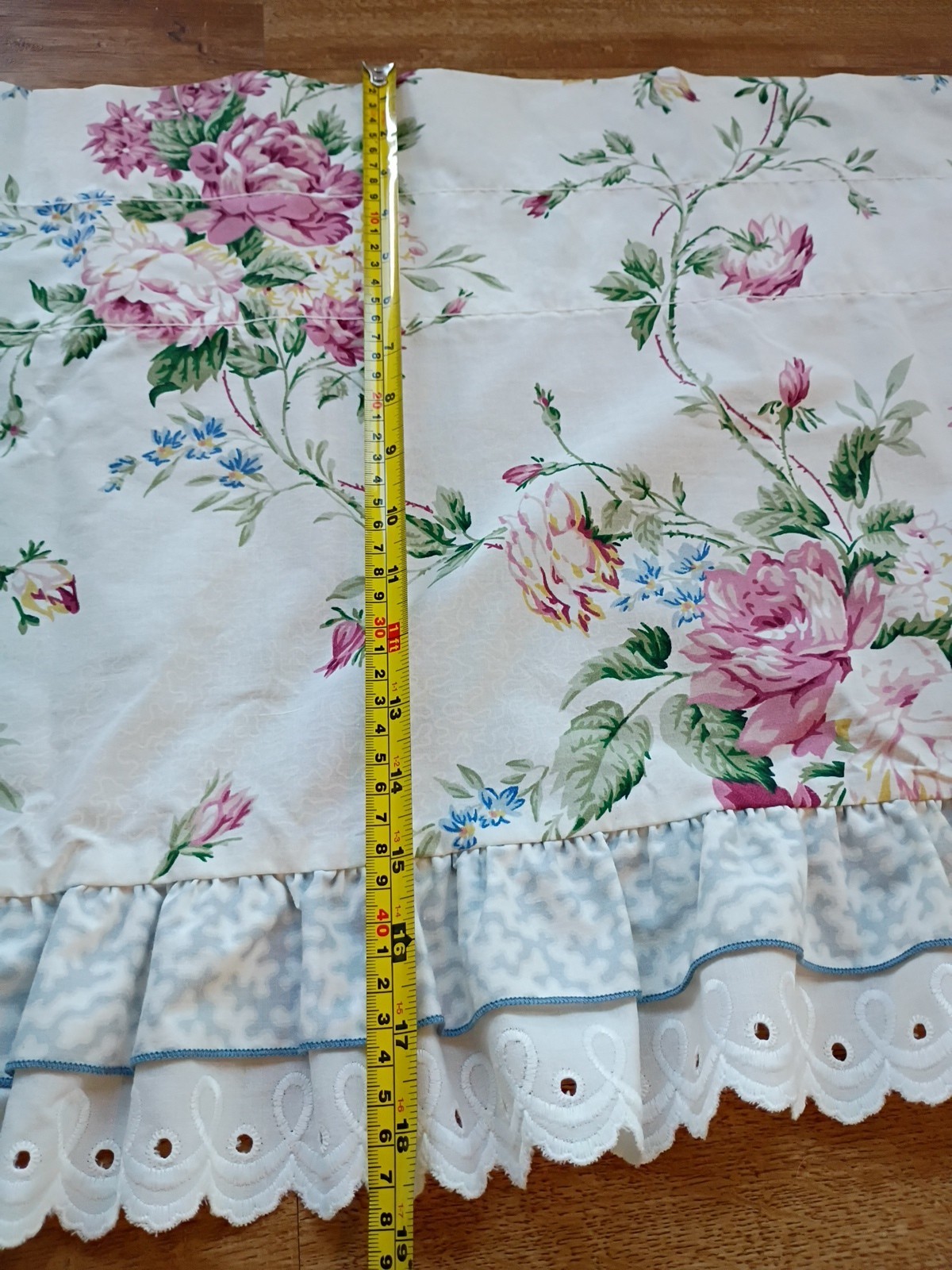 Vtg WAVERLY BELLE RIVE Floral Eyelet Lace Cottage Core Valance 84 X 18