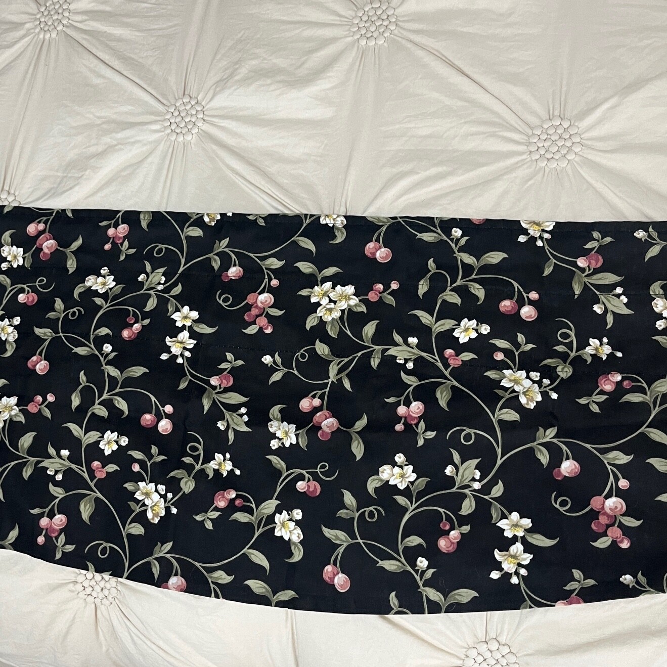 BLACK VALANCE FLORAL LINED BERRY RED GREEN WHITE WINDOW CURTAIN 55″ x 15″