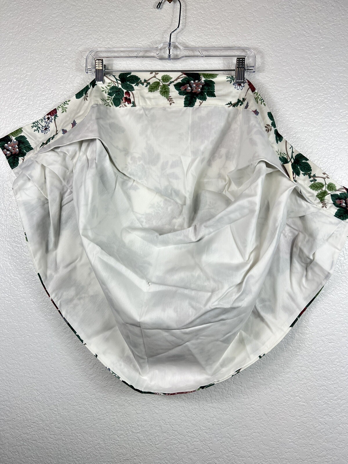 Waverly 3 Piece Curtain/Valance Set «Pleasant Valley Floral» Pattern