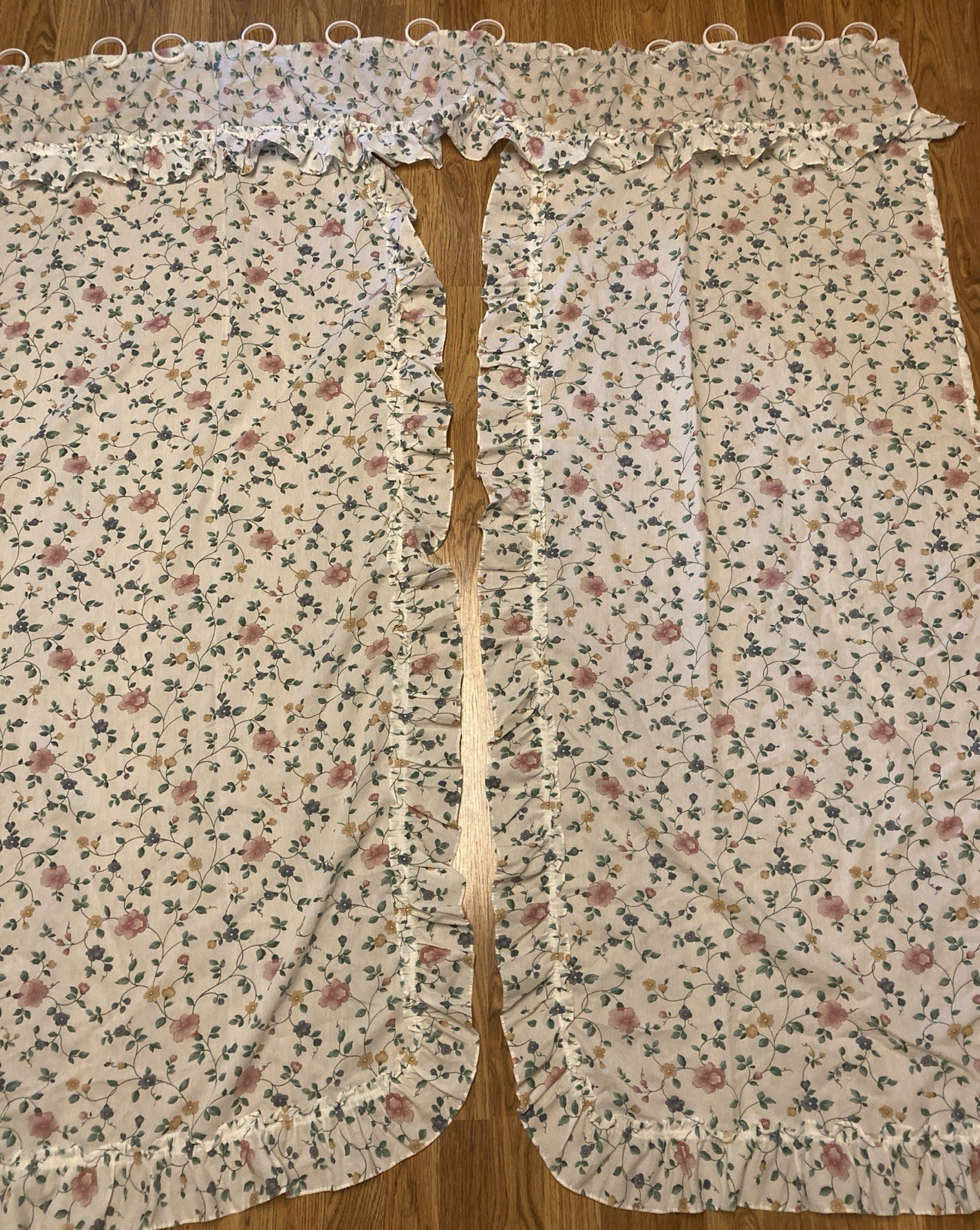 Curtain Shabby Chic Wildflower Theme Ruffled Panels w Hangers 62″X 70″ USA