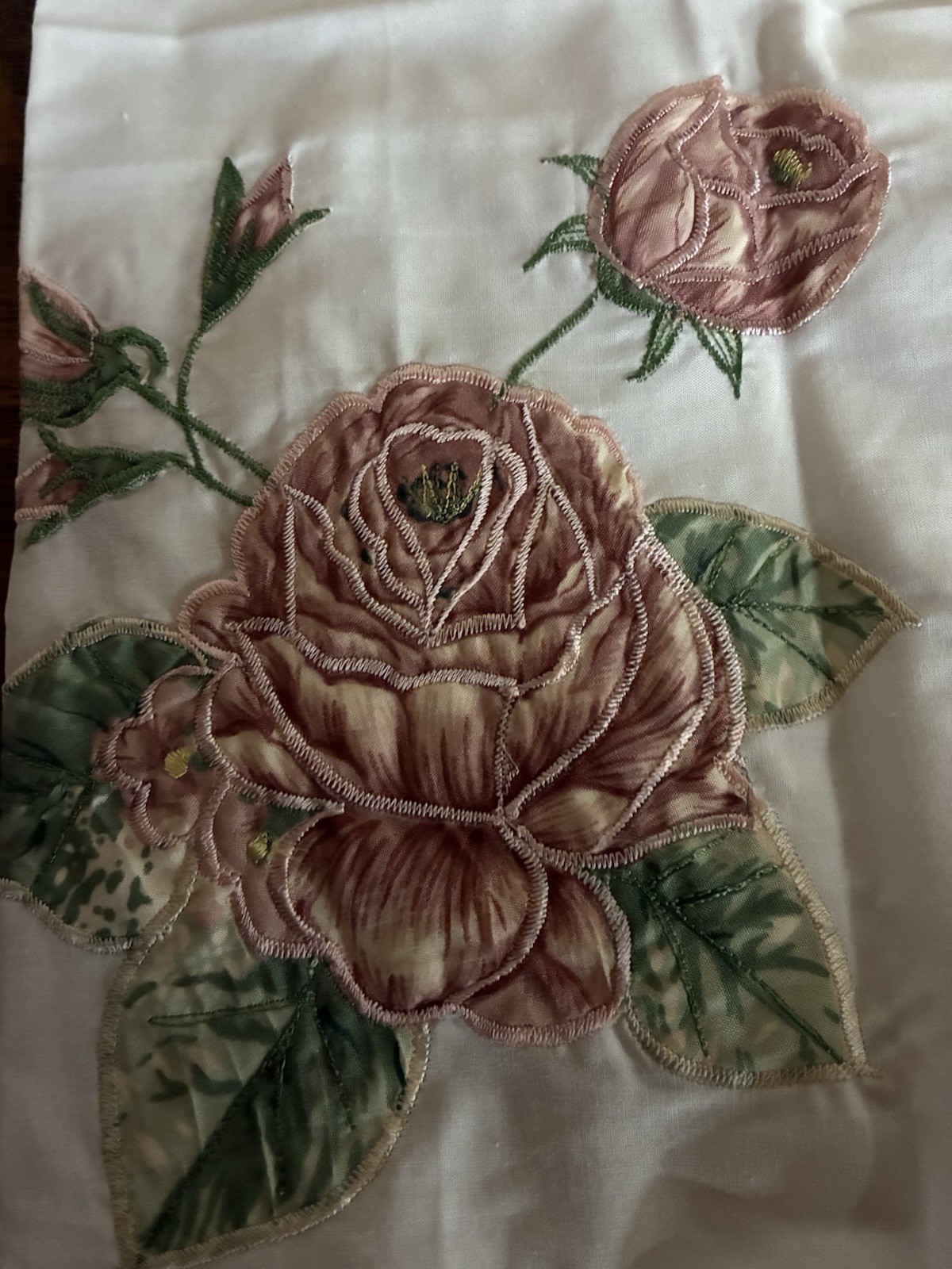 VTG White Window Valance With Floral Pattern Style Mandy purple and pink flowers