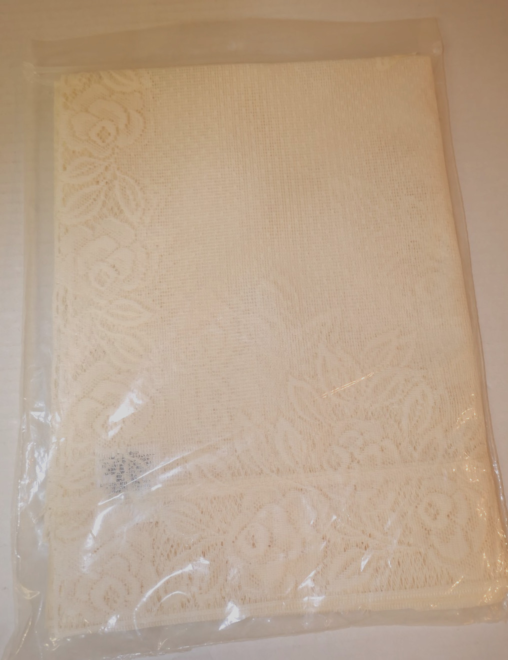 New In Package! Heritage Lace «Tea Rose» Pattern 60″ X 30″ Swag Pair-Ecru Color
